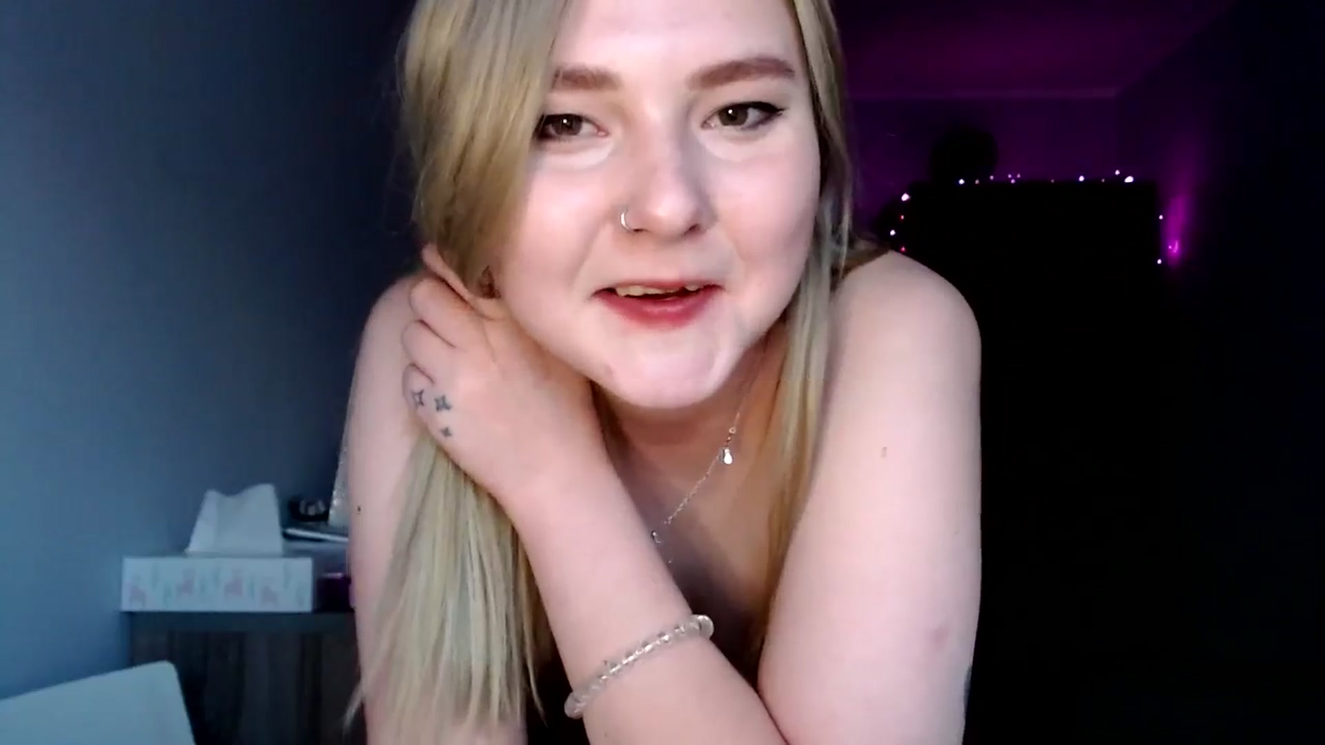 Gallery image thumbnail from Punk_Cake's myfreecams stream on, 05/17/2024, 18:41 image 15 of 20