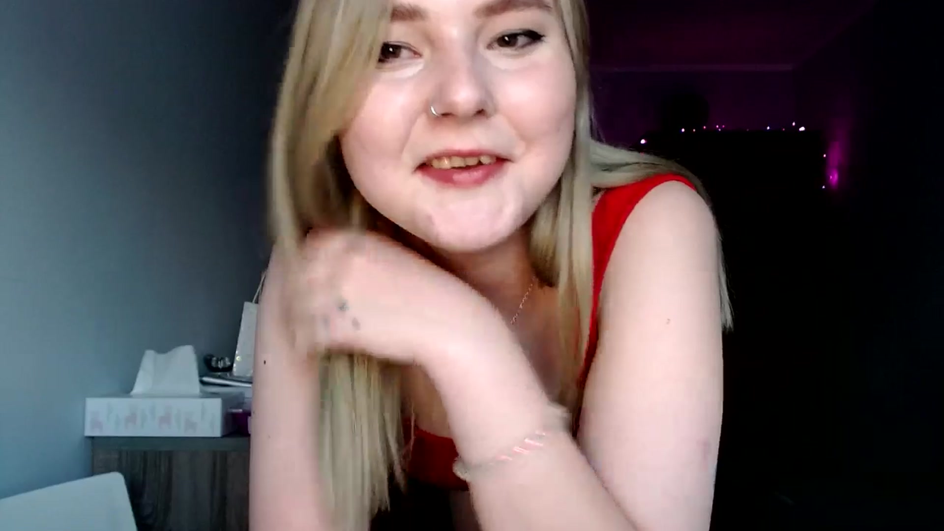 Gallery image thumbnail from Punk_Cake's myfreecams stream on, 05/17/2024, 18:41 image 8 of 20