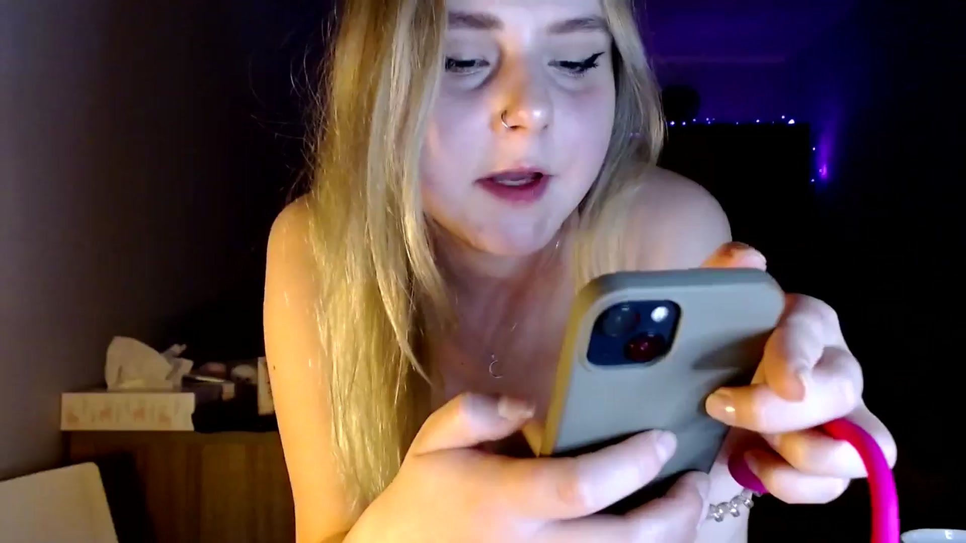 Gallery image thumbnail from Punk_Cake's myfreecams stream on, 05/19/2024, 20:23 image 5 of 20