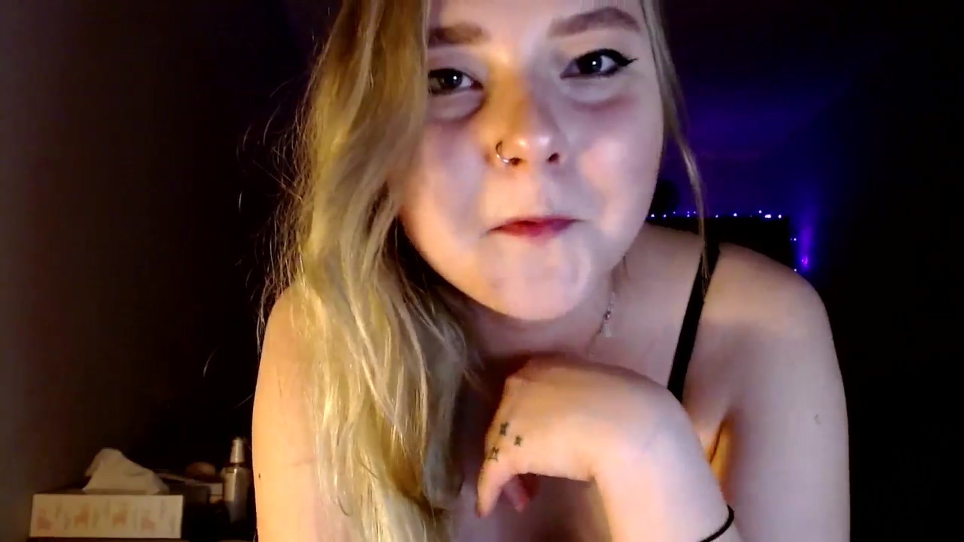 Gallery image thumbnail from Punk_Cake's myfreecams stream on, 05/22/2024, 21:32 image 11 of 20