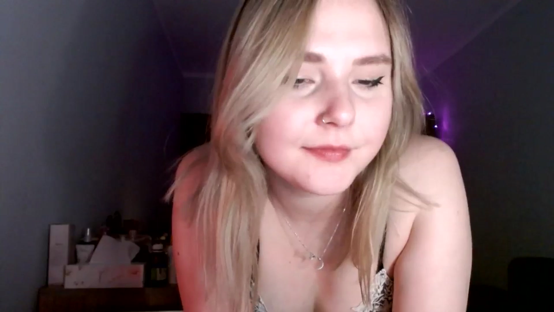 Gallery image thumbnail from Punk_Cake's myfreecams stream on, 06/08/2024, 20:35 image 10 of 20