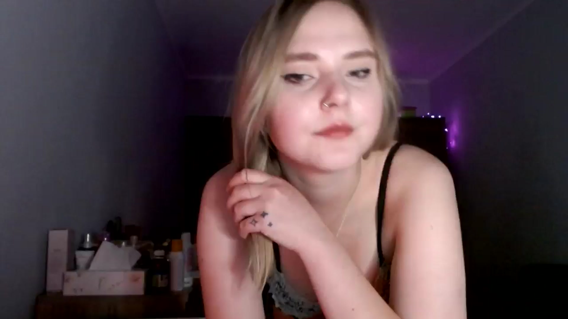 Gallery image thumbnail from Punk_Cake's myfreecams stream on, 06/08/2024, 21:38 image 12 of 20