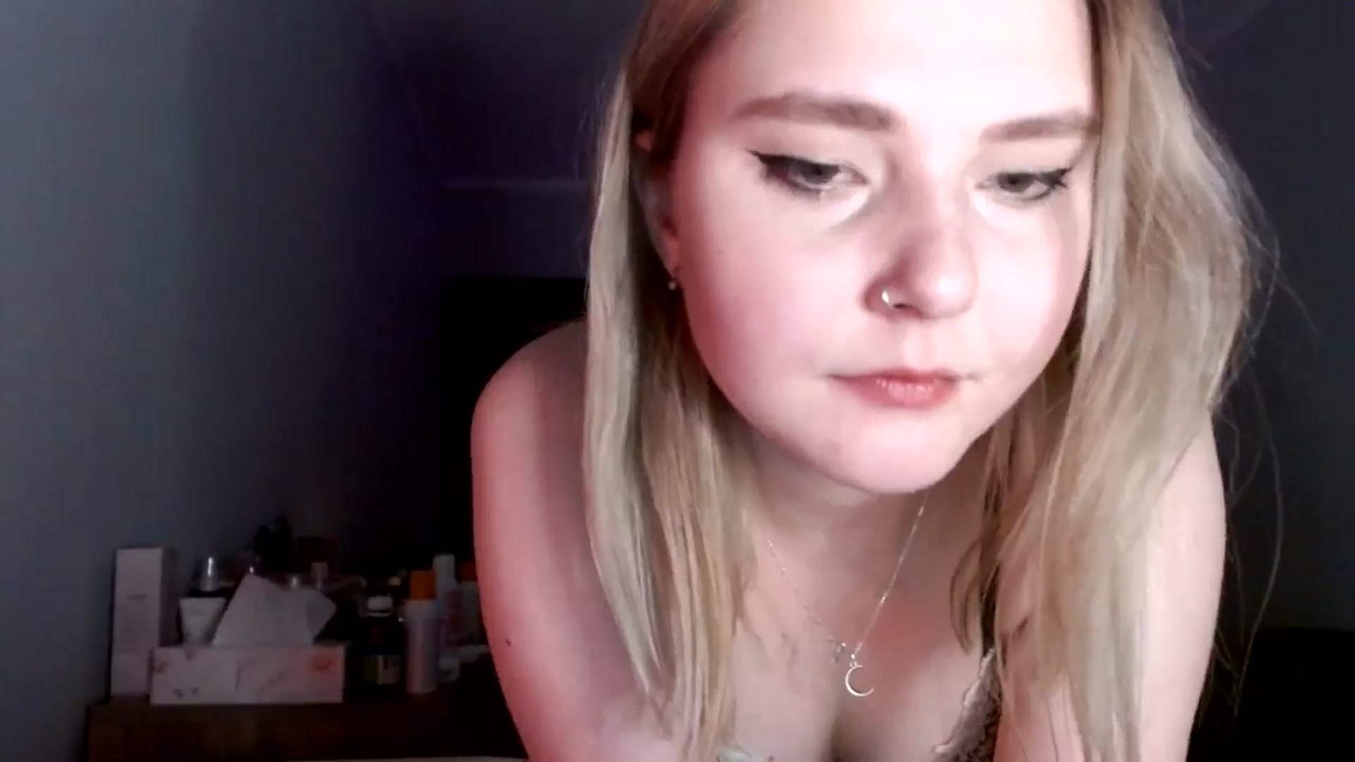 Gallery image thumbnail from Punk_Cake's myfreecams stream on, 06/08/2024, 21:38 image 6 of 20