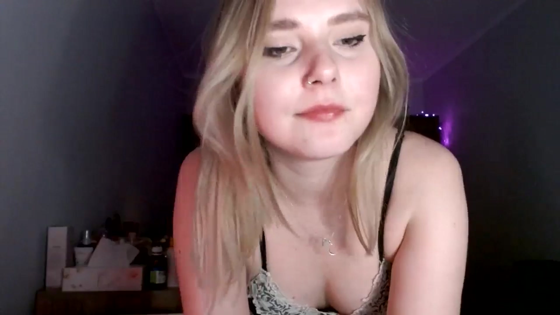 Gallery image thumbnail from Punk_Cake's myfreecams stream on, 06/08/2024, 21:38 image 19 of 20