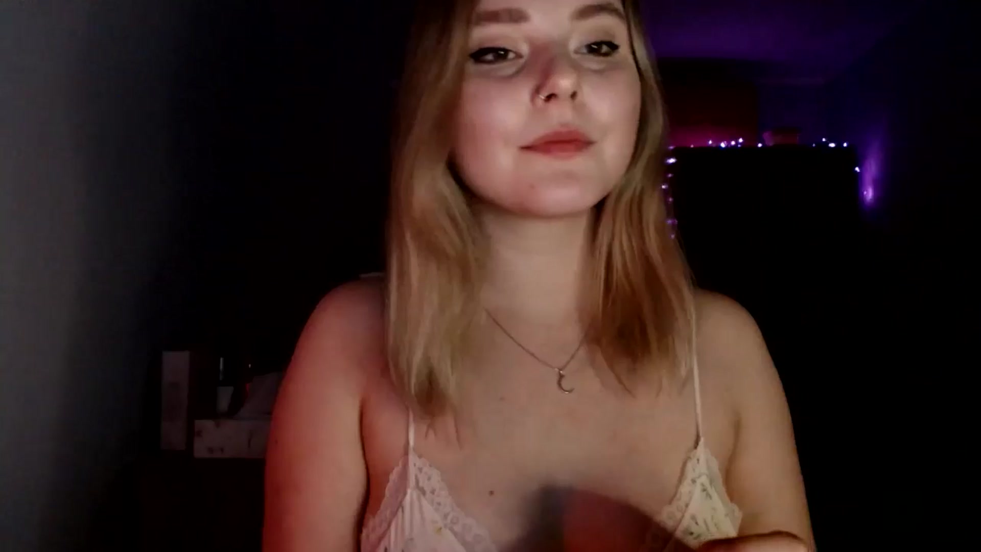 Gallery image thumbnail from Punk_Cake's myfreecams stream on, 06/19/2024, 22:04 image 6 of 20