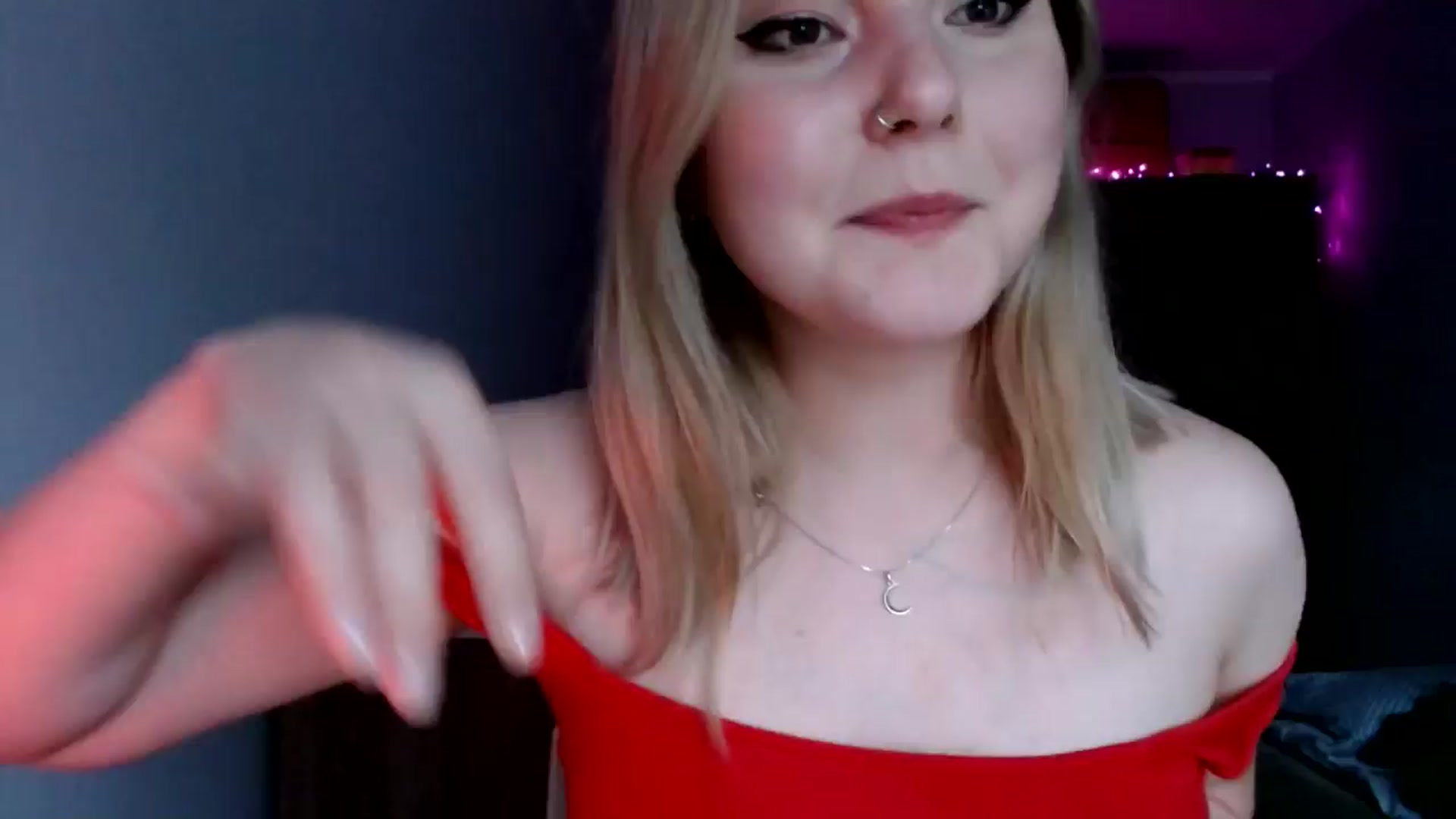 Gallery image thumbnail from Punk_Cake's myfreecams stream on, 06/22/2024, 18:51 image 9 of 20