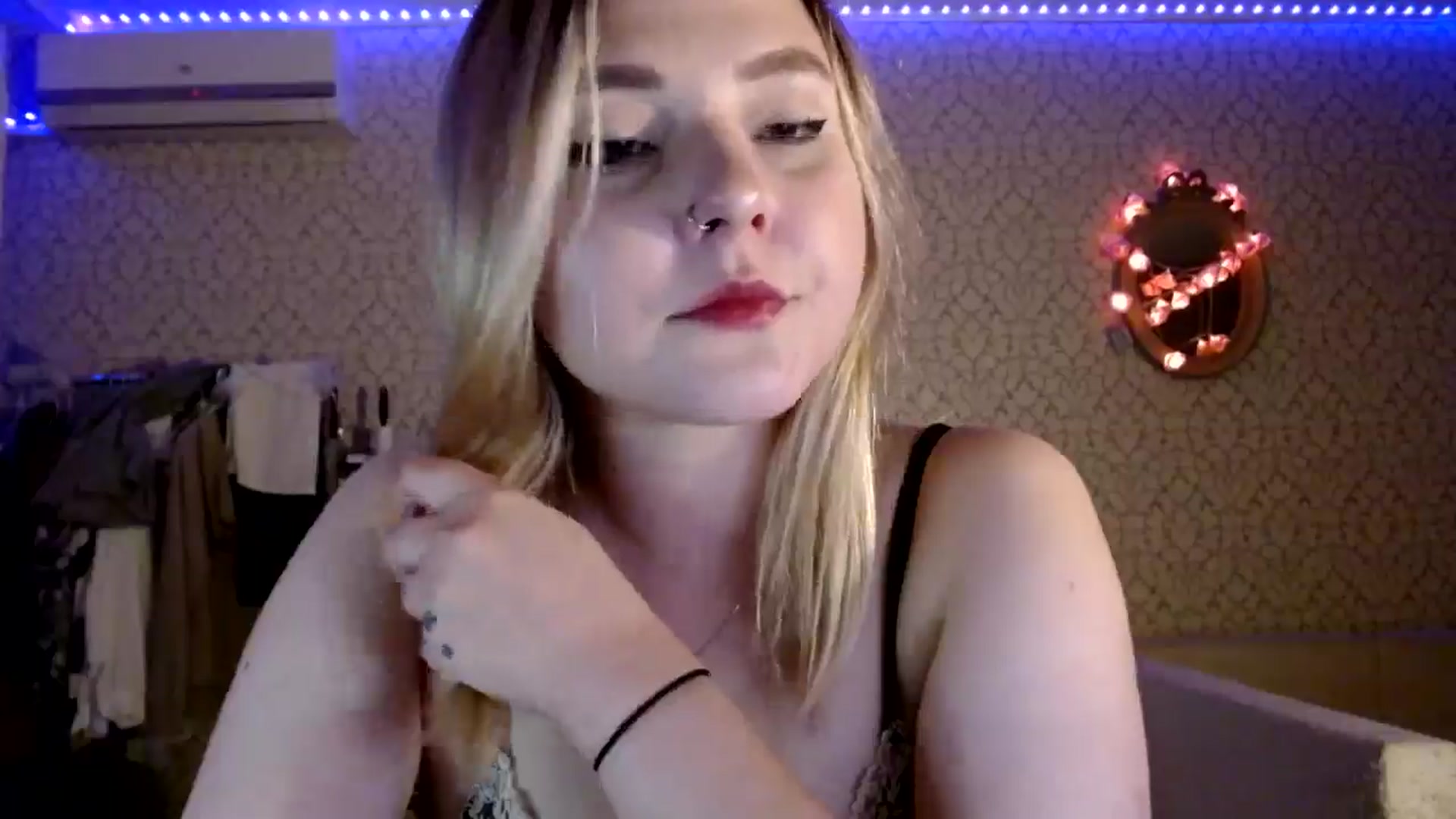 Gallery image thumbnail from Punk_Cake's myfreecams stream on, 08/17/2024, 21:50 image 19 of 20