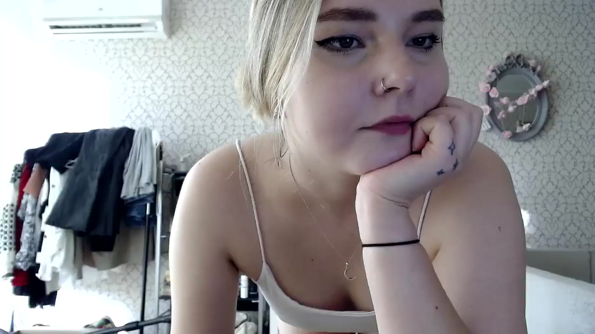 Gallery image thumbnail from Punk_Cake's myfreecams stream on, 08/30/2024, 16:08 image 12 of 20