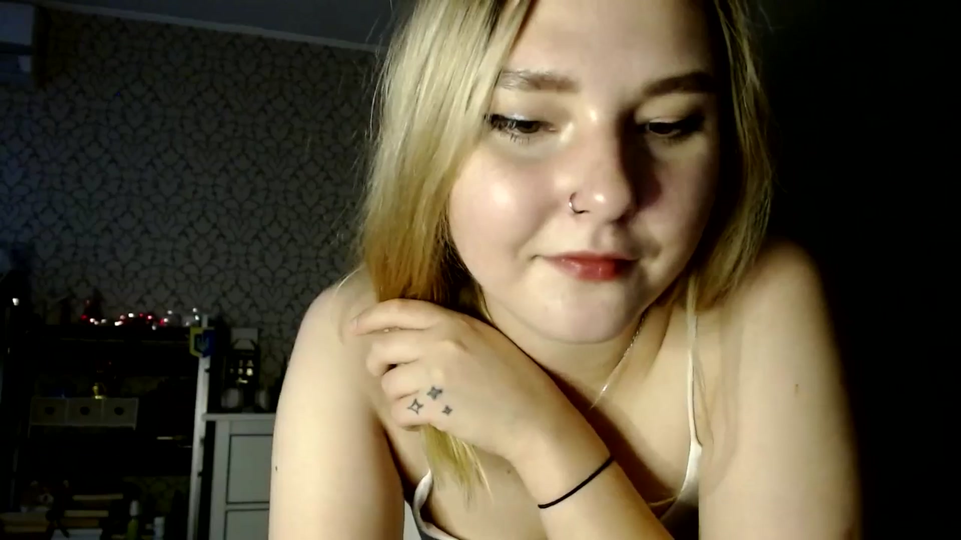 Gallery image thumbnail from Punk_Cake's myfreecams stream on, 08/30/2024, 17:35 image 10 of 20