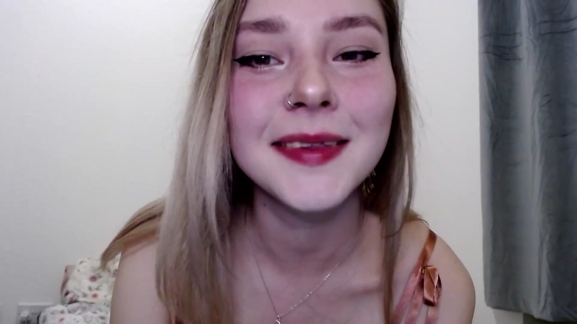 Gallery image thumbnail from Punk_Cake's myfreecams stream on, 04/14/2025, 24:34 image 4 of 20