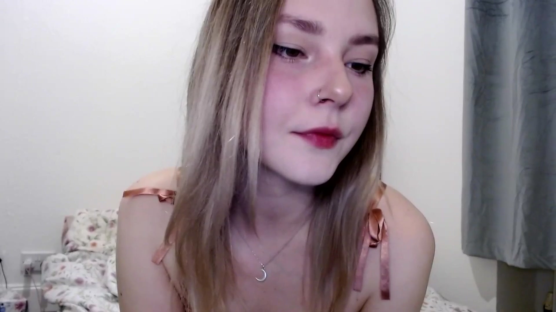 Gallery image thumbnail from Punk_Cake's myfreecams stream on, 04/14/2025, 24:34 image 10 of 20