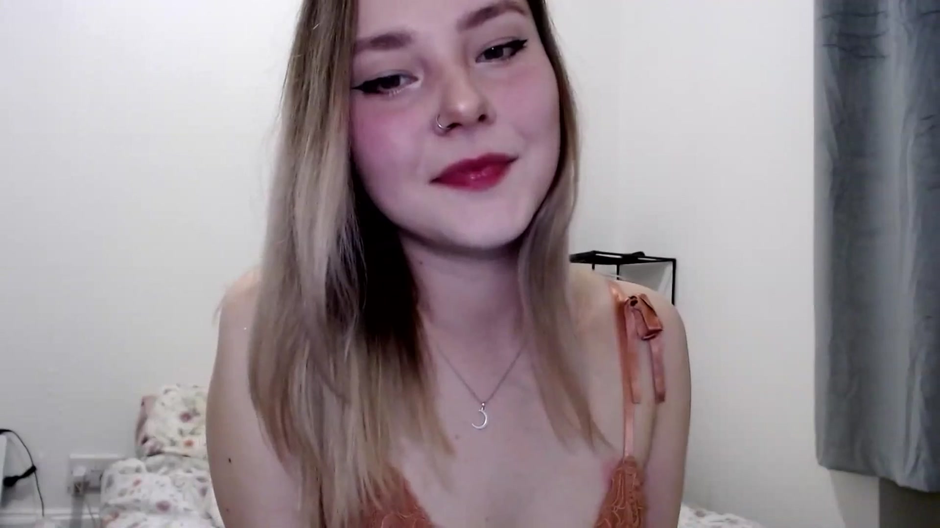 Gallery image thumbnail from Punk_Cake's myfreecams stream on, 04/14/2025, 24:34 image 15 of 20