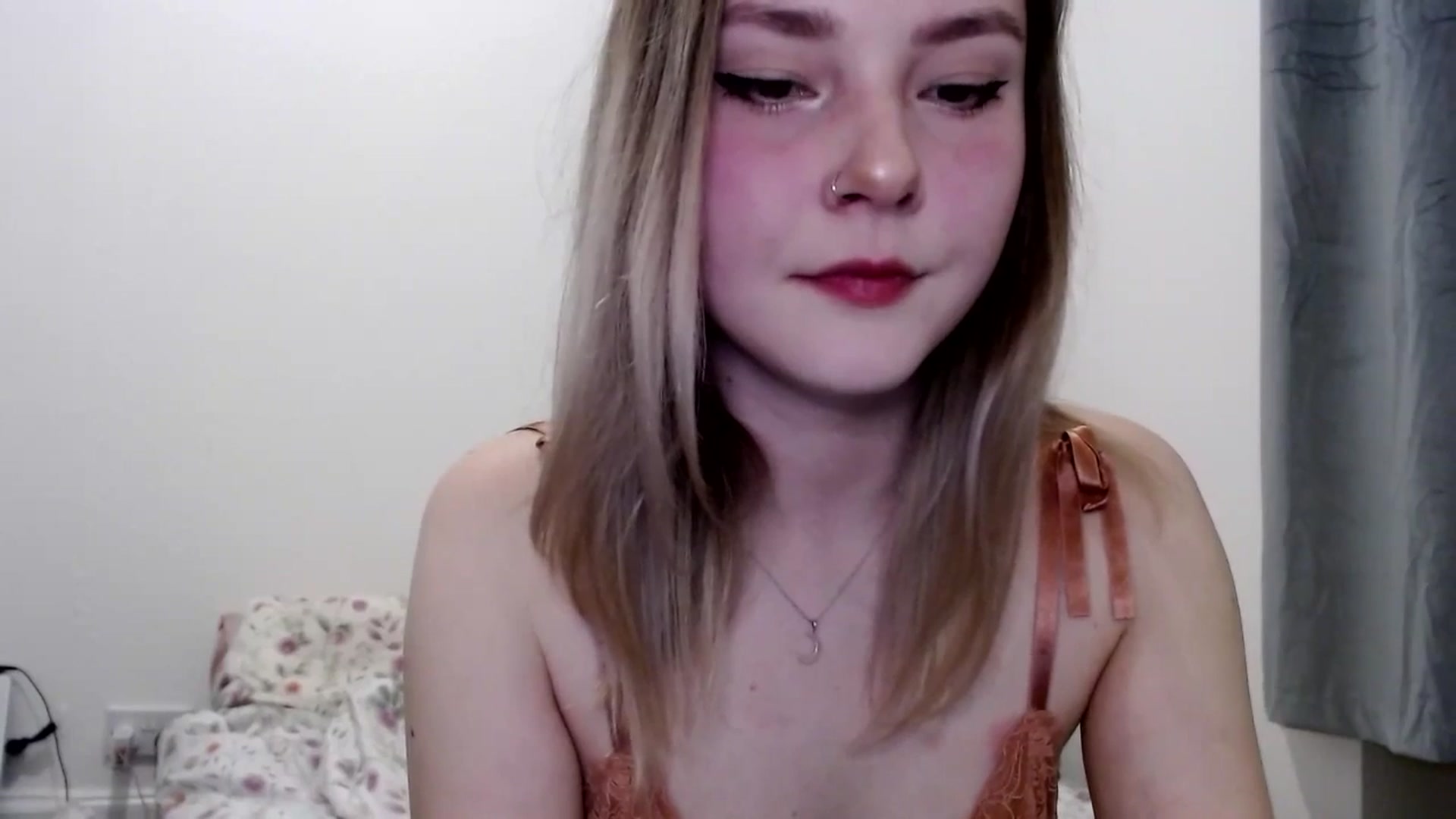 Gallery image thumbnail from Punk_Cake's myfreecams stream on, 04/14/2025, 24:34 image 12 of 20