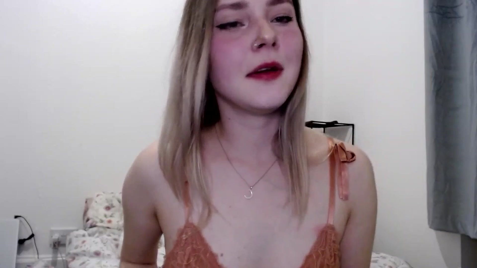 Gallery image thumbnail from Punk_Cake's myfreecams stream on, 04/14/2025, 24:34 image 19 of 20