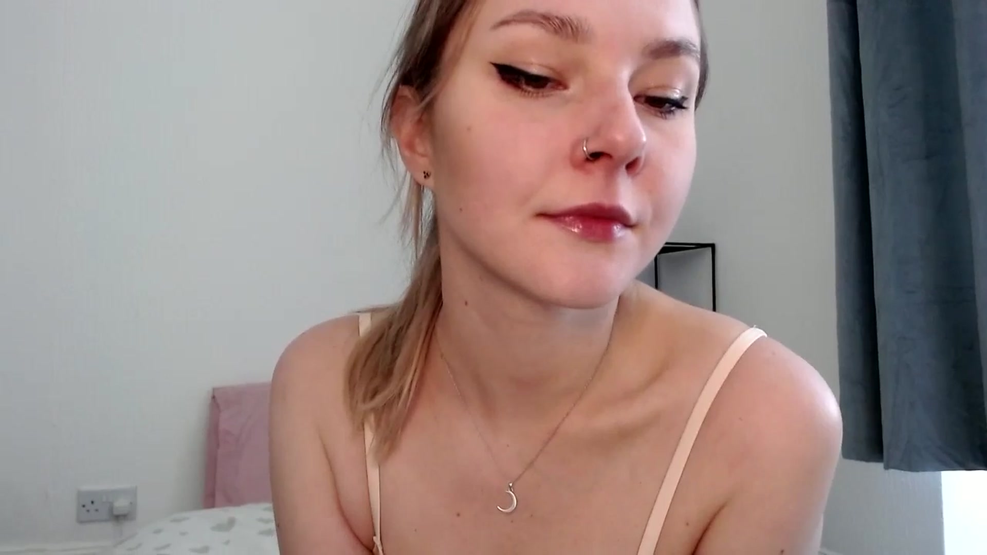 Gallery image thumbnail from Punk_Cake's myfreecams stream on, 04/20/2025, 11:21 image 11 of 20