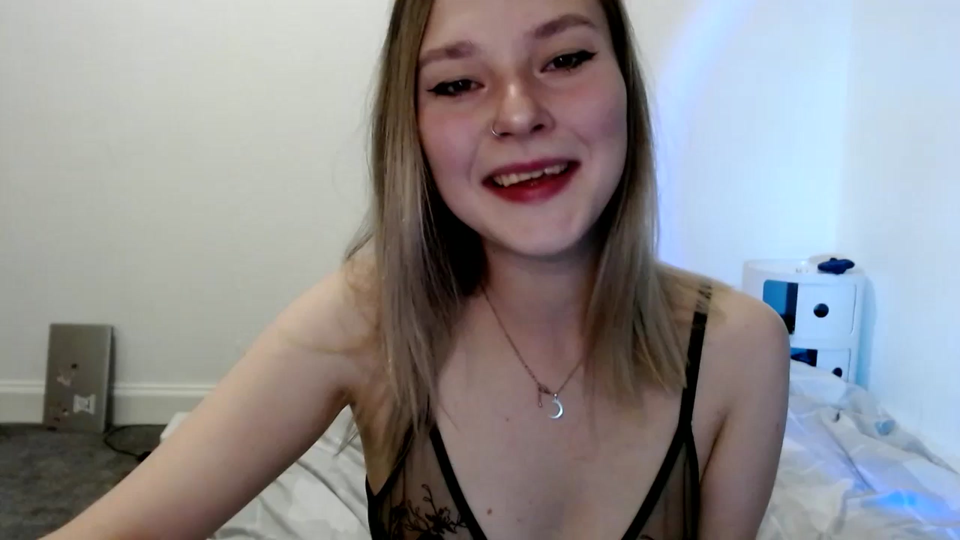 Gallery image thumbnail from Punk_Cake's myfreecams stream on, 05/18/2025, 23:33 image 15 of 20