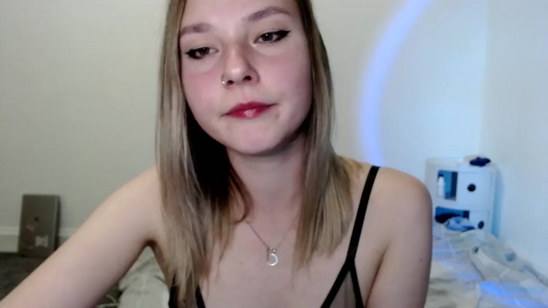 Gallery image thumbnail from Punk_Cake's myfreecams stream on, 05/19/2025, 24:59 image 18 of 20