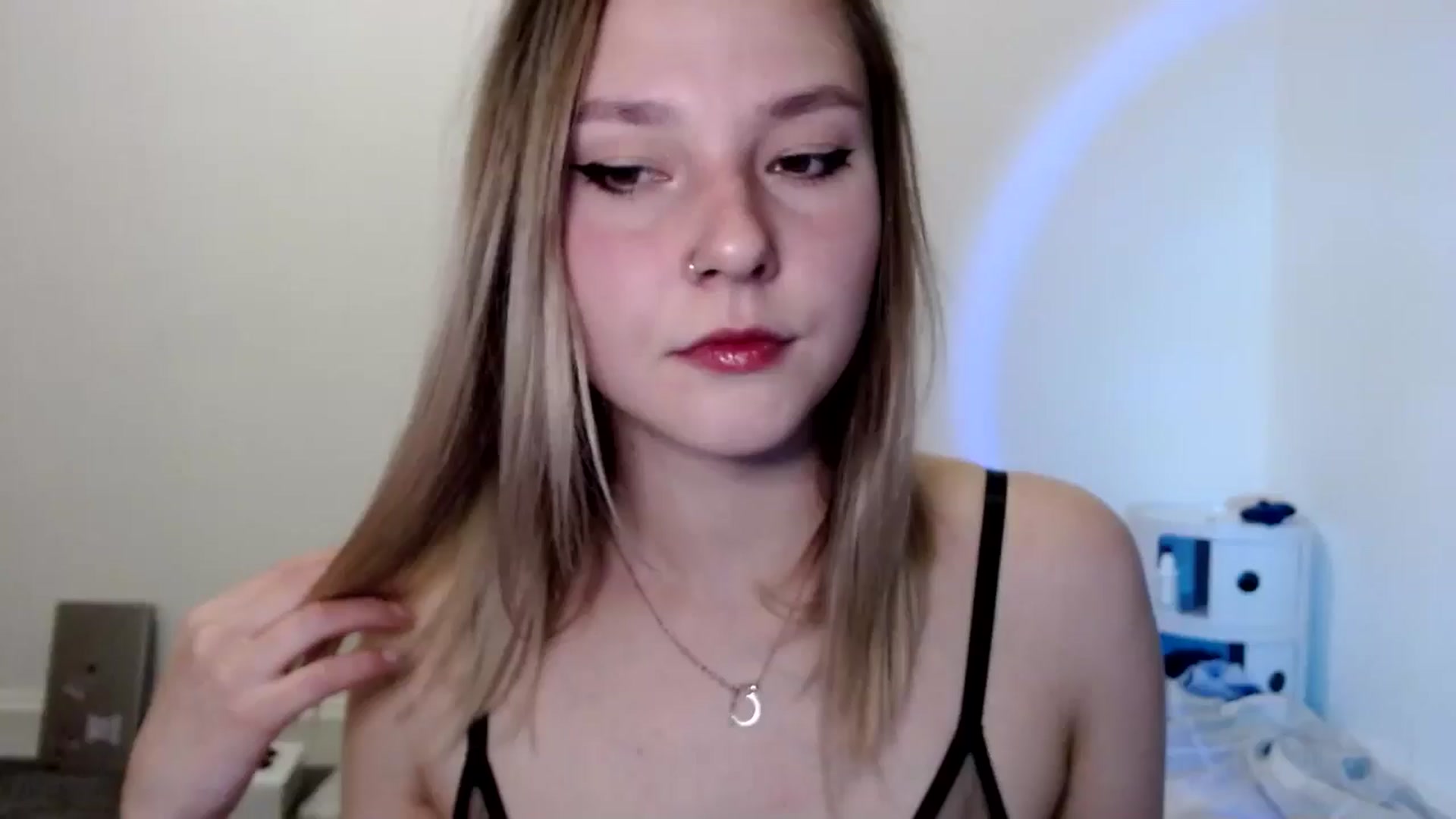 Gallery image thumbnail from Punk_Cake's myfreecams stream on, 05/19/2025, 24:59 image 16 of 20