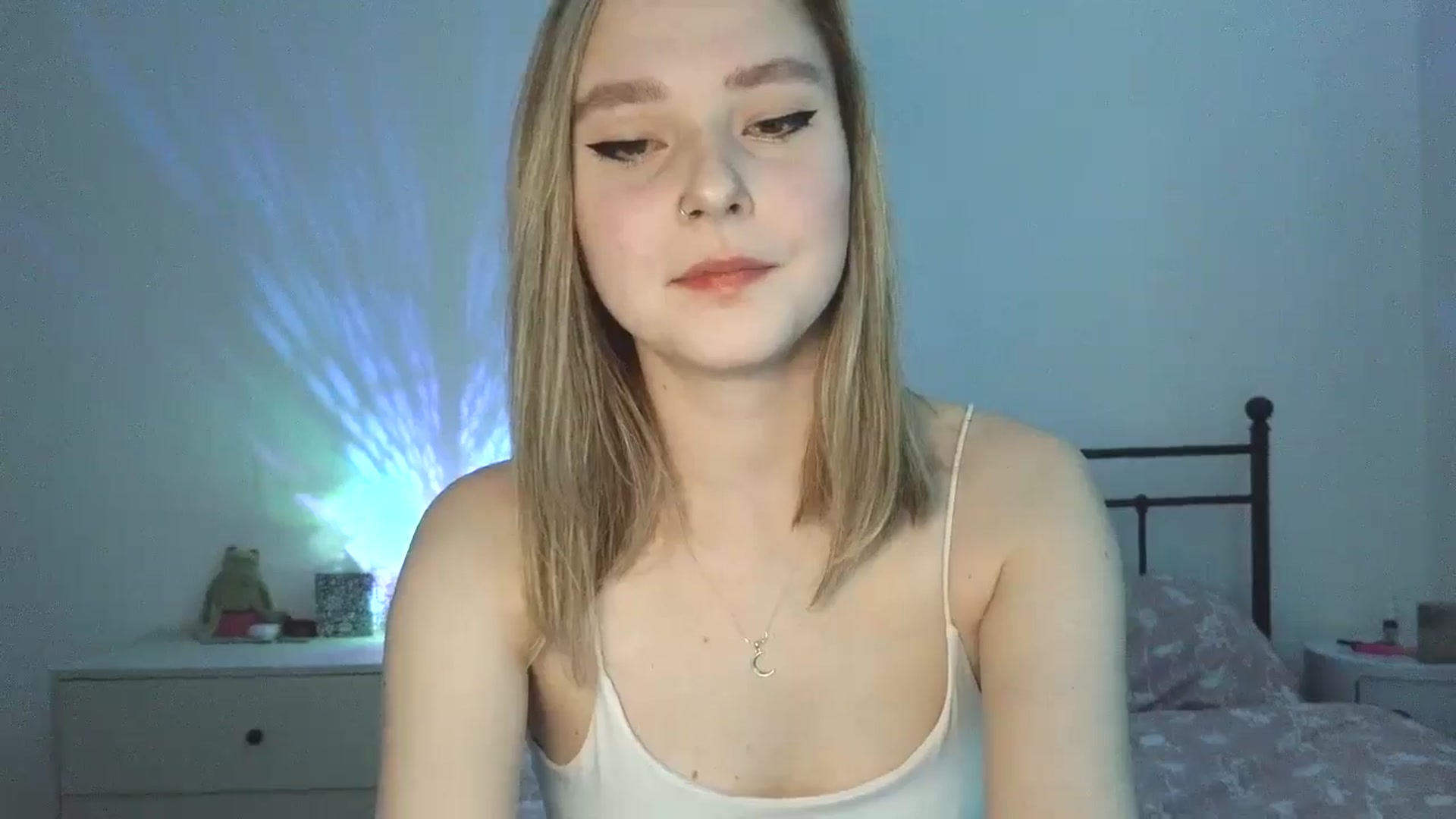Gallery image thumbnail from Punk_Cake's myfreecams stream on, 04/19/2026, 23:34 image 6 of 20