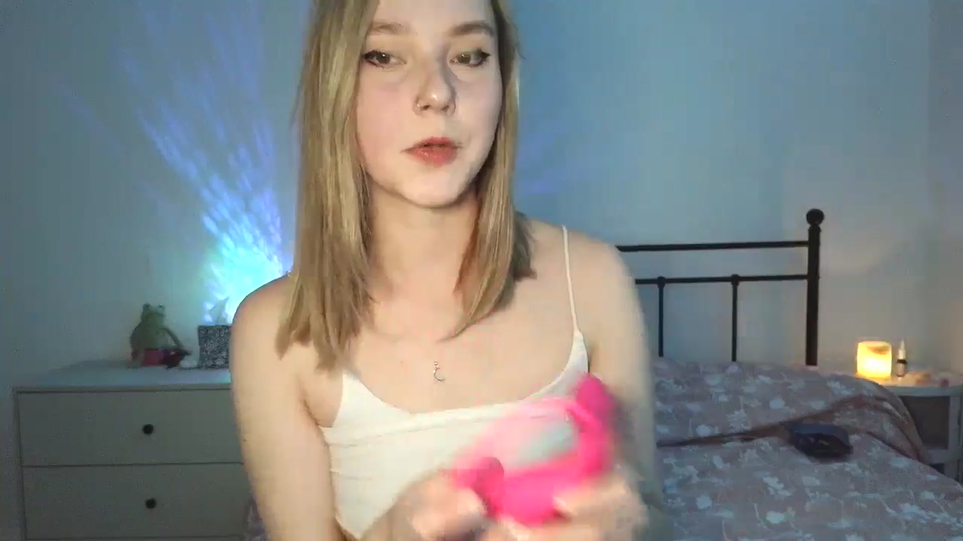 Gallery image thumbnail from Punk_Cake's myfreecams stream on, 05/10/2026, 23:42 image 14 of 20