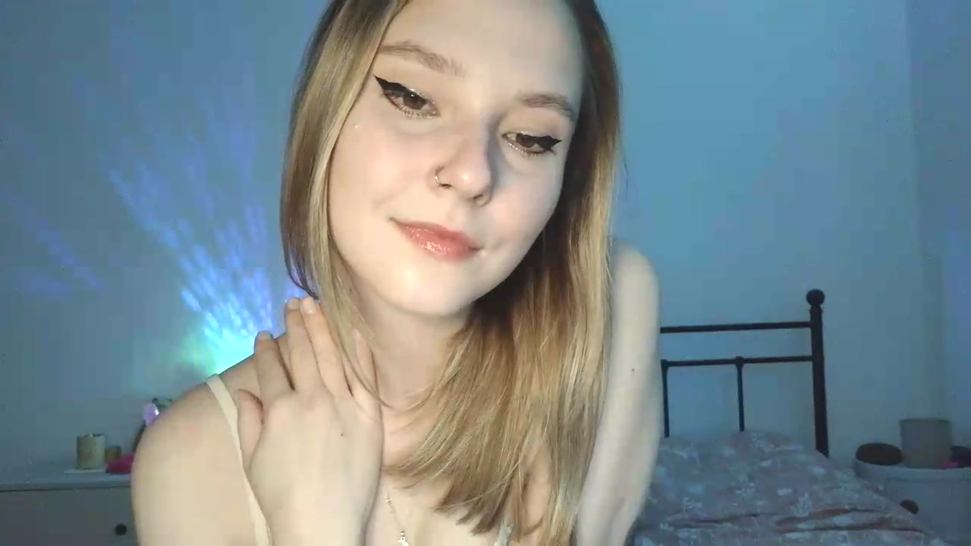 Gallery image thumbnail from Punk_Cake's myfreecams stream on, 08/16/2026, 24:28 image 20 of 20
