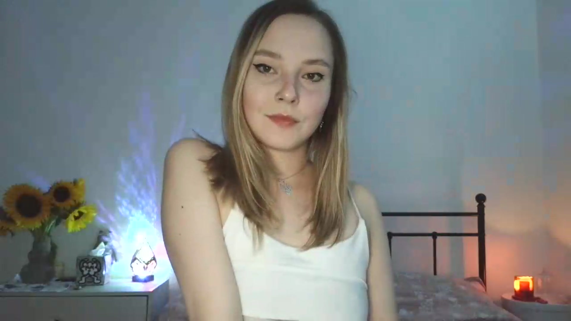 Gallery image thumbnail from Punk_Cake's myfreecams stream on, 08/27/2026, 24:00 image 15 of 20