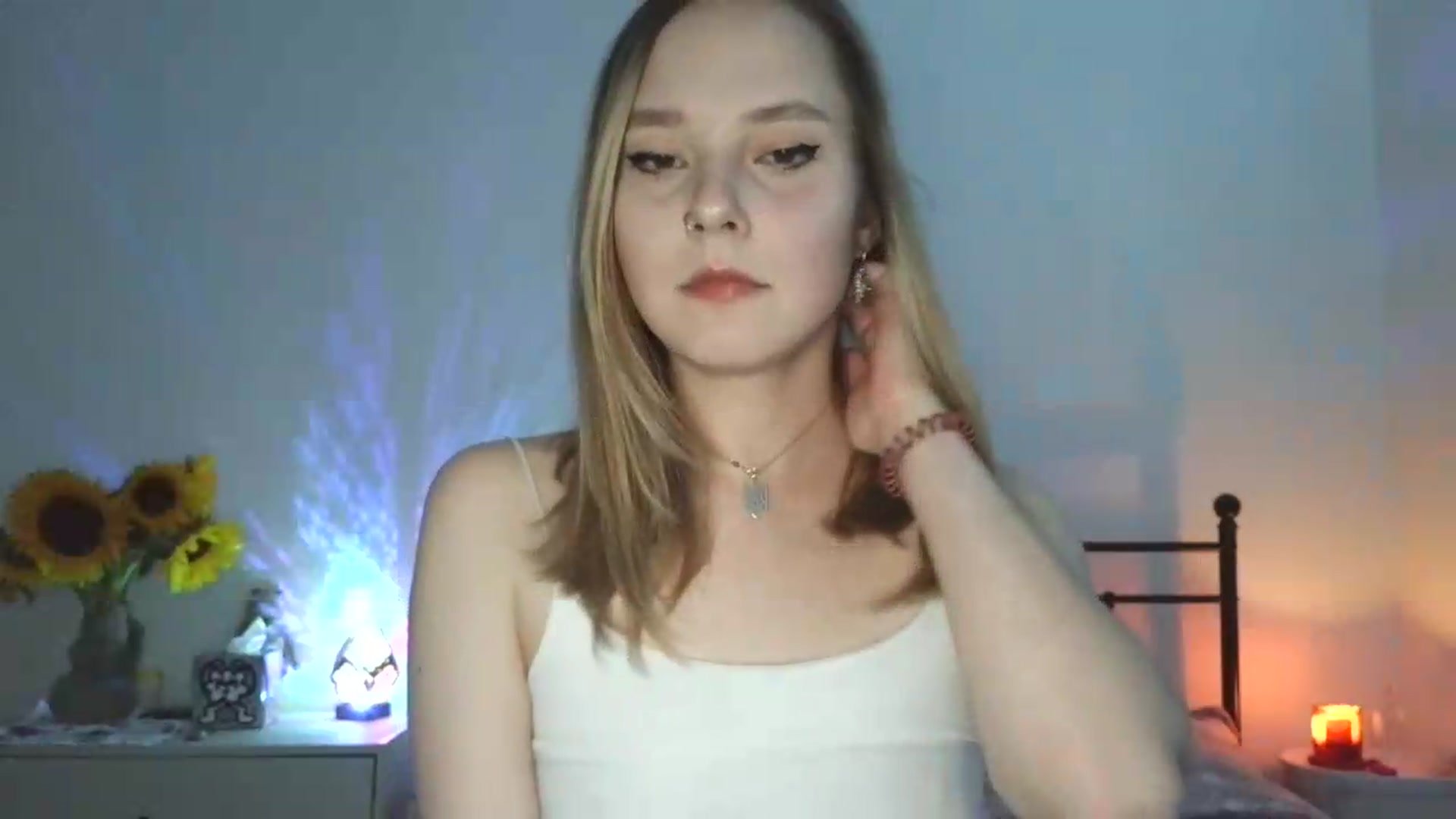 Gallery image thumbnail from Punk_Cake's myfreecams stream on, 08/27/2026, 24:00 image 16 of 20