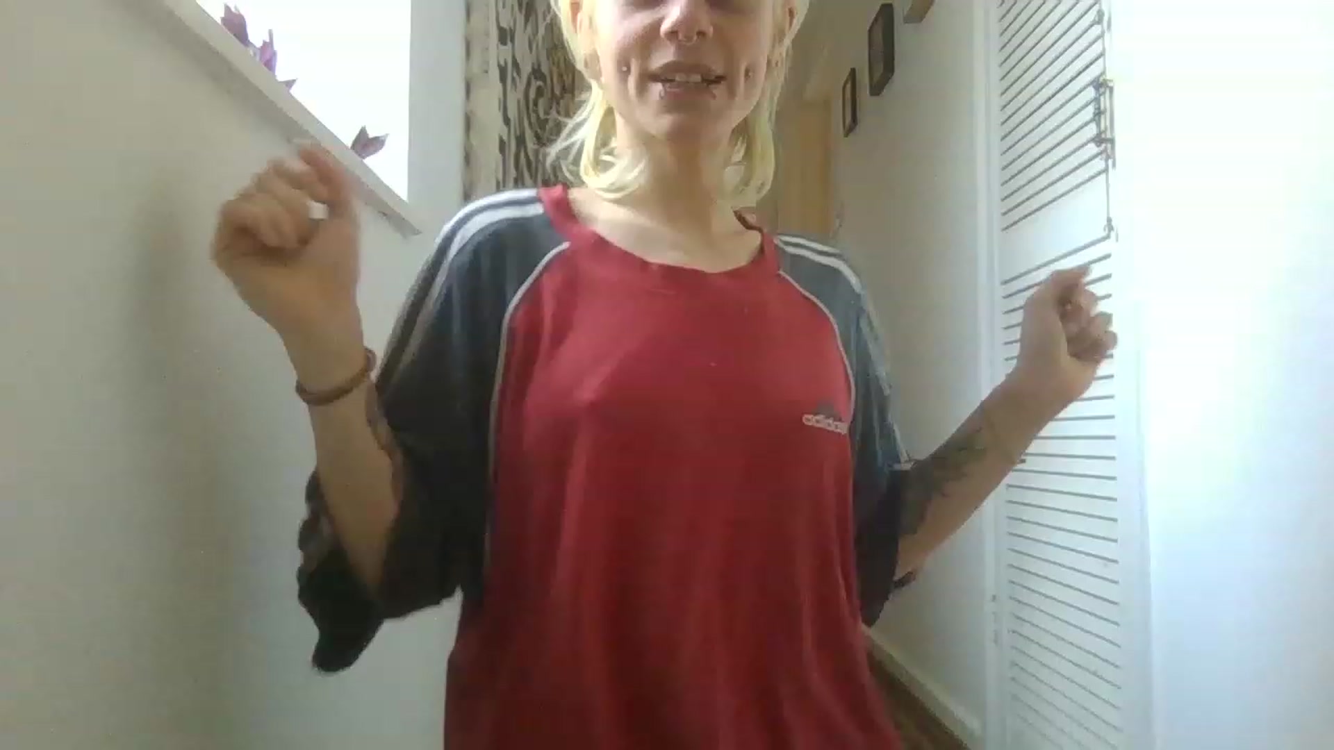 Gallery image thumbnail from Punky_heidi's myfreecams stream on, 11/18/2022, 12:36 image 1 of 20