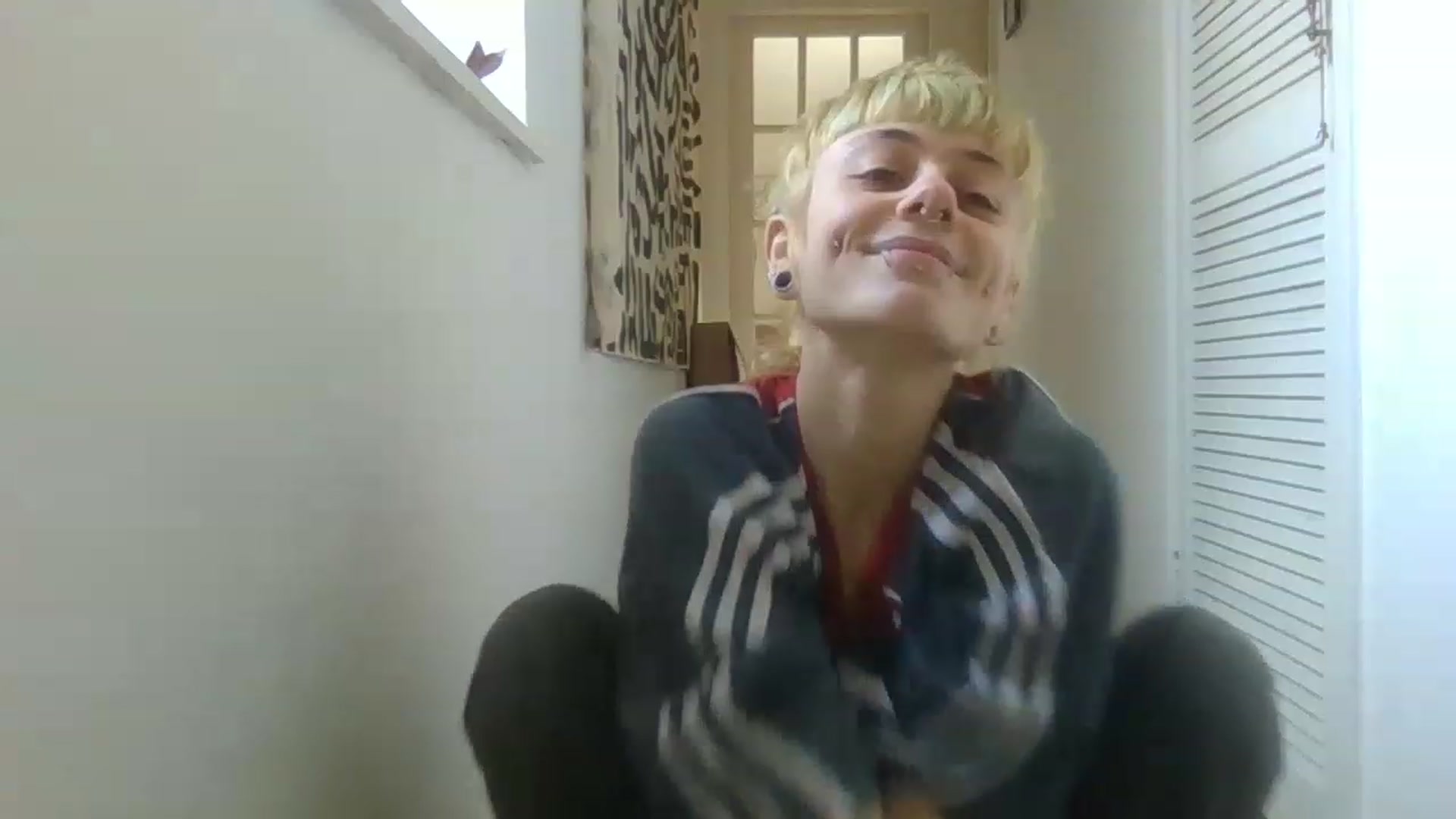 Gallery image thumbnail from Punky_heidi's myfreecams stream on, 11/18/2022, 12:36 image 12 of 20