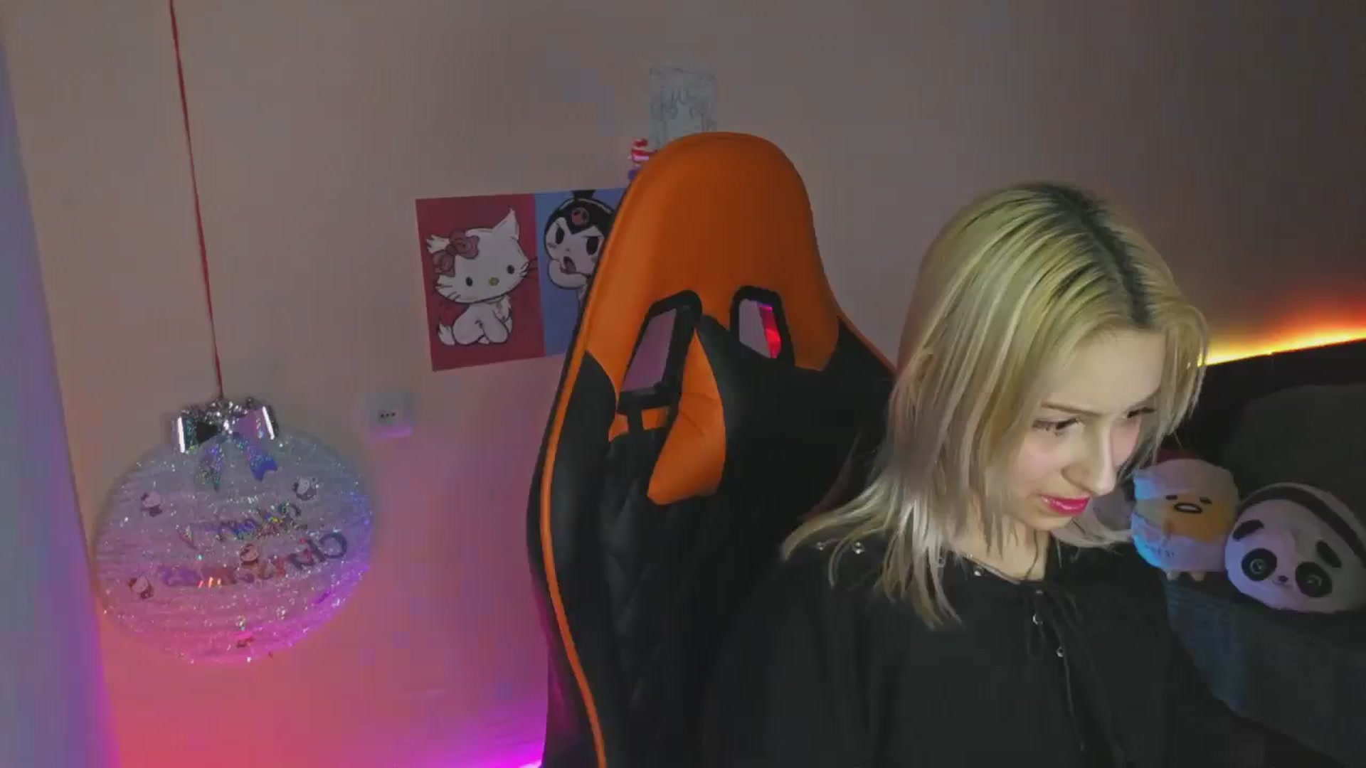 Gallery image thumbnail from PureBlush_xo's myfreecams stream on, 01/01/2026, 02:06 image 1 of 20