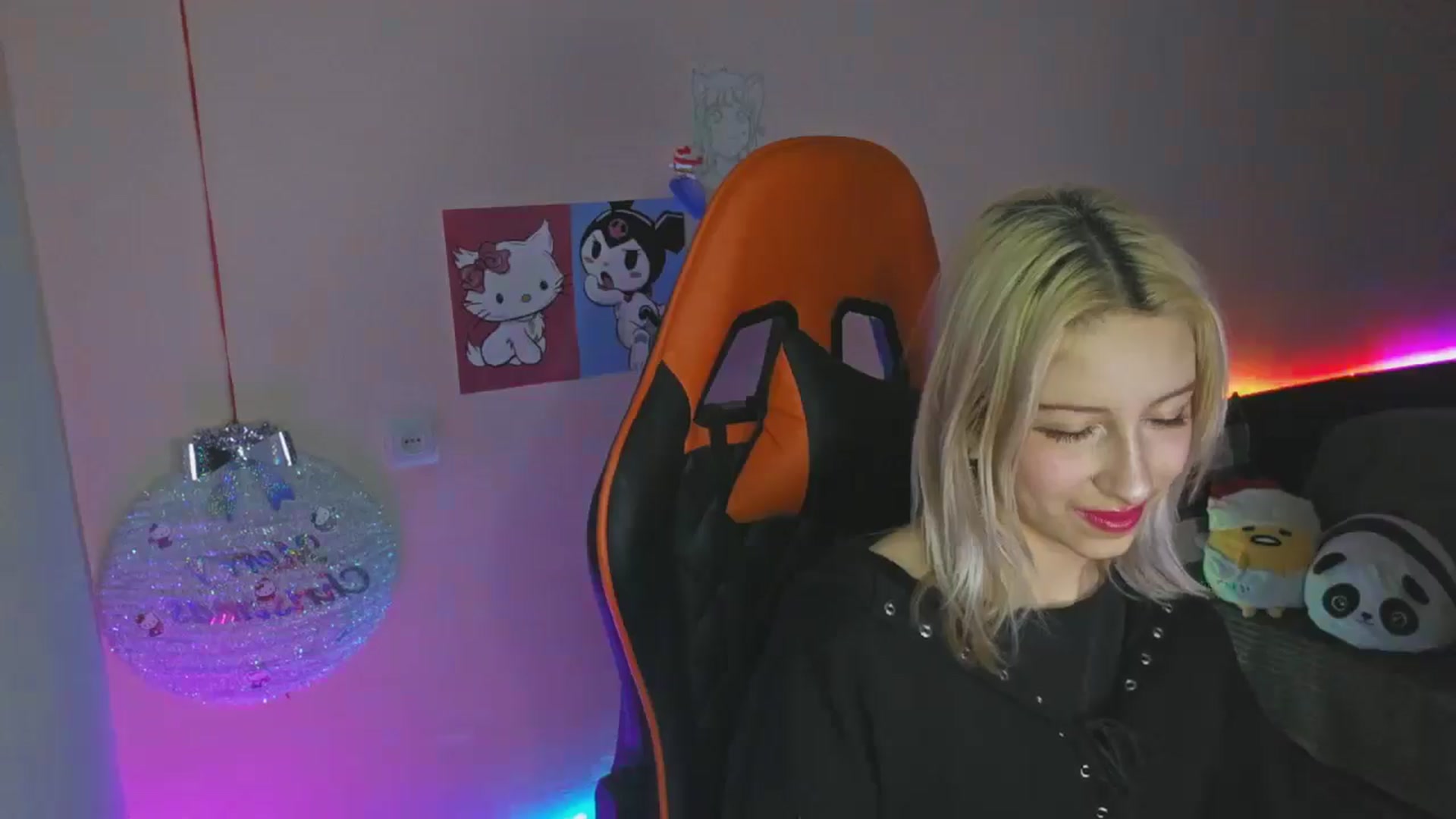 Gallery image thumbnail from PureBlush_xo's myfreecams stream on, 01/01/2026, 02:06 image 5 of 20