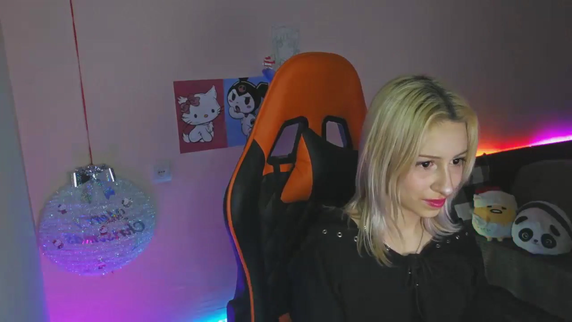 Gallery image thumbnail from PureBlush_xo's myfreecams stream on, 01/01/2026, 02:06 image 15 of 20
