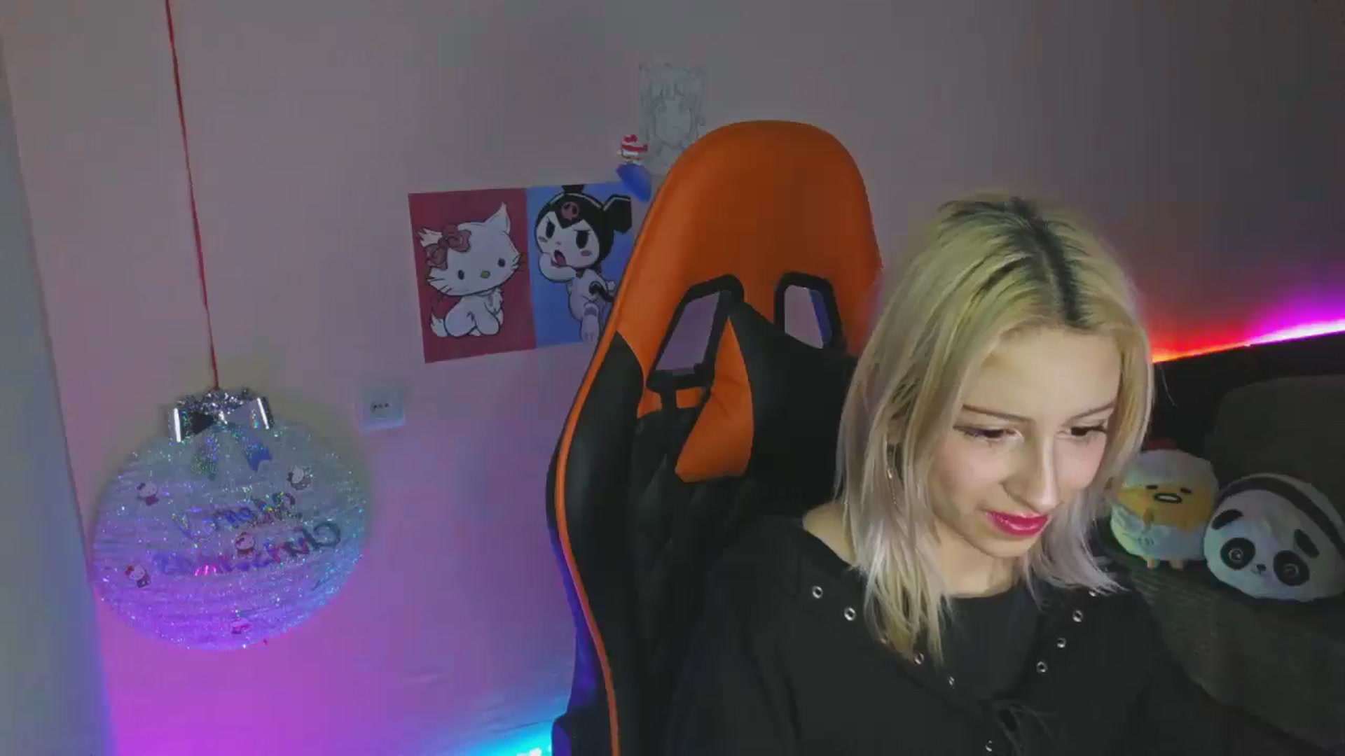 Gallery image thumbnail from PureBlush_xo's myfreecams stream on, 01/01/2026, 02:06 image 7 of 20