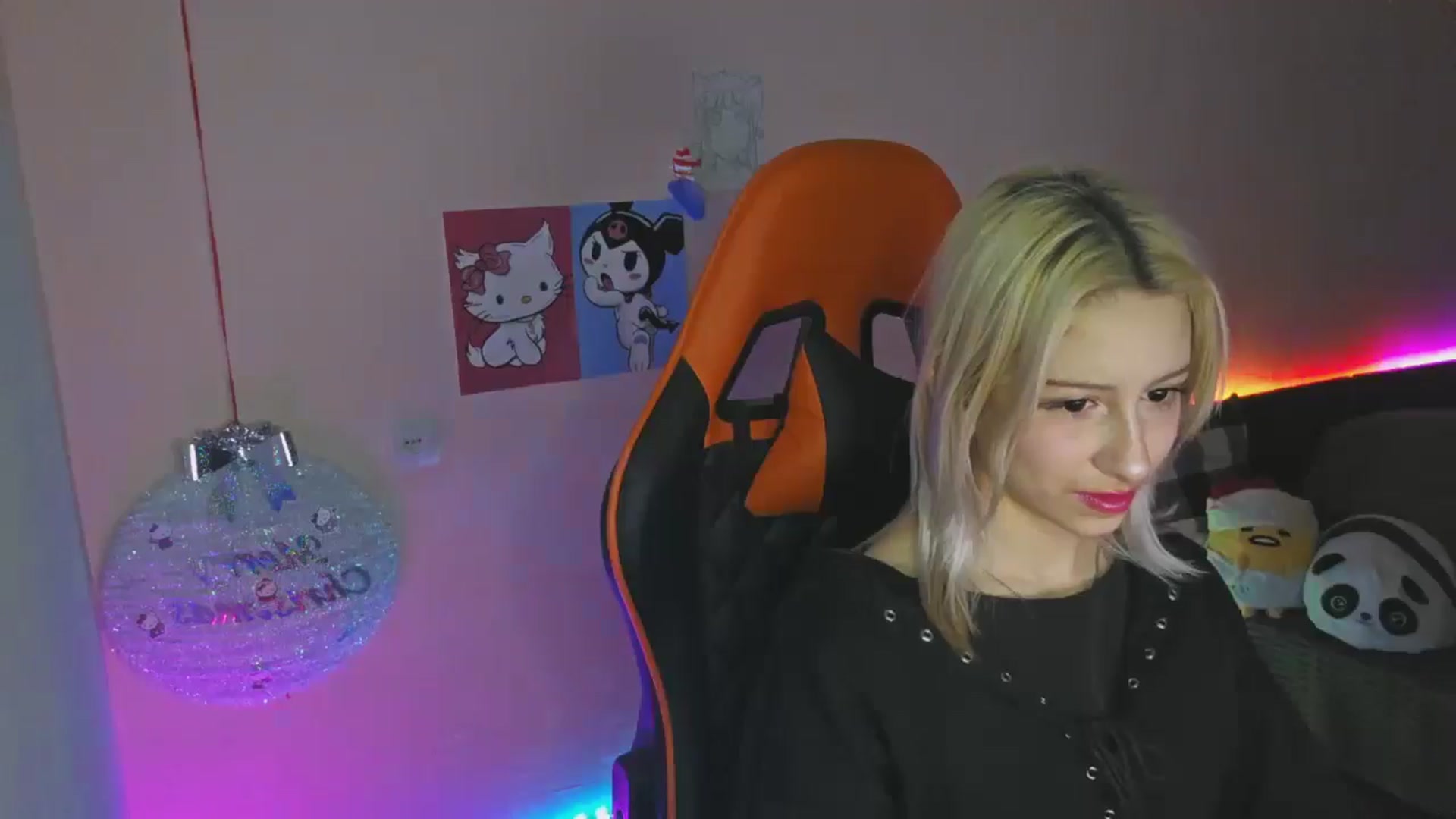 Gallery image thumbnail from PureBlush_xo's myfreecams stream on, 01/01/2026, 02:06 image 3 of 20