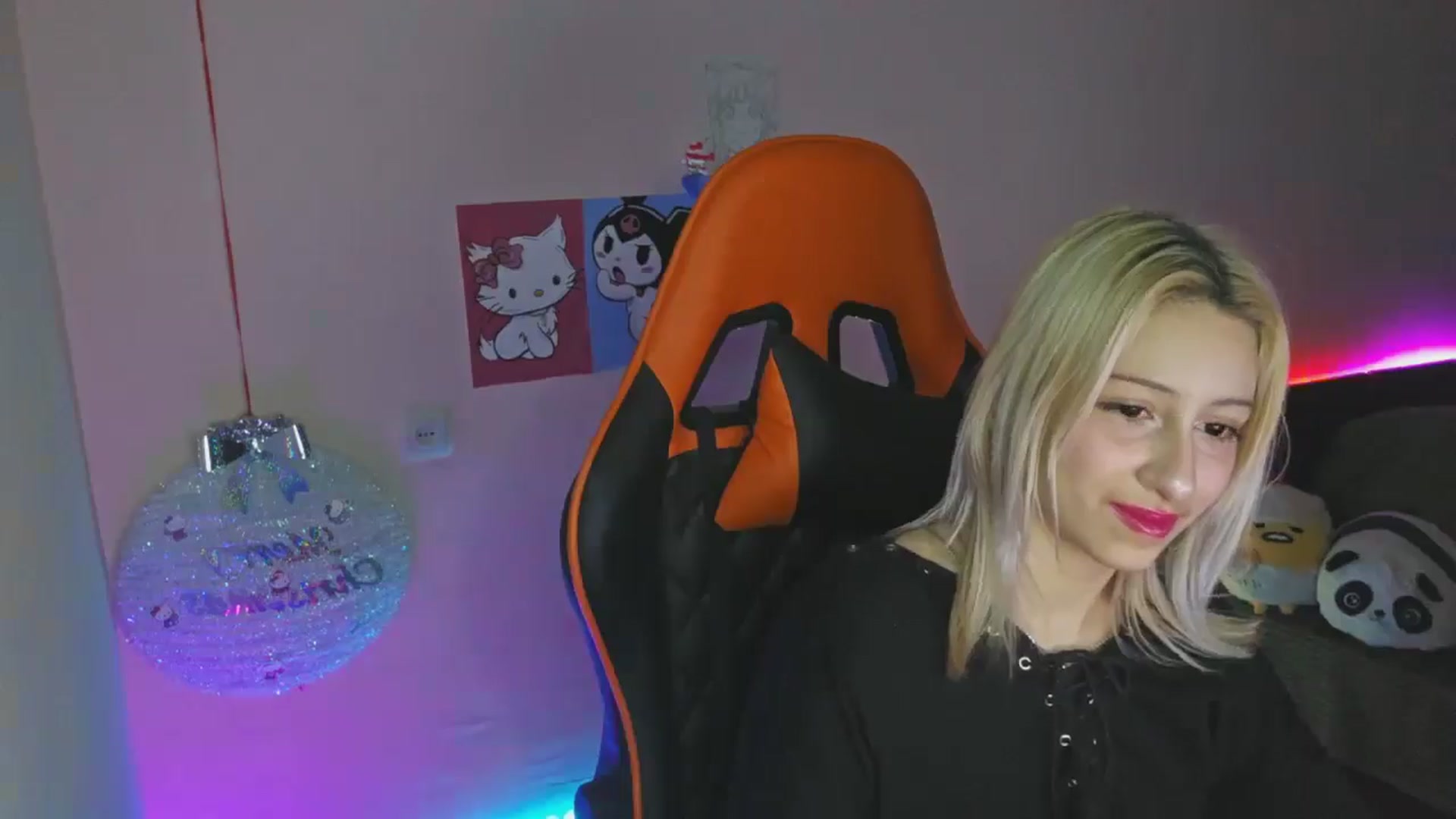 Gallery image thumbnail from PureBlush_xo's myfreecams stream on, 01/01/2026, 02:06 image 20 of 20