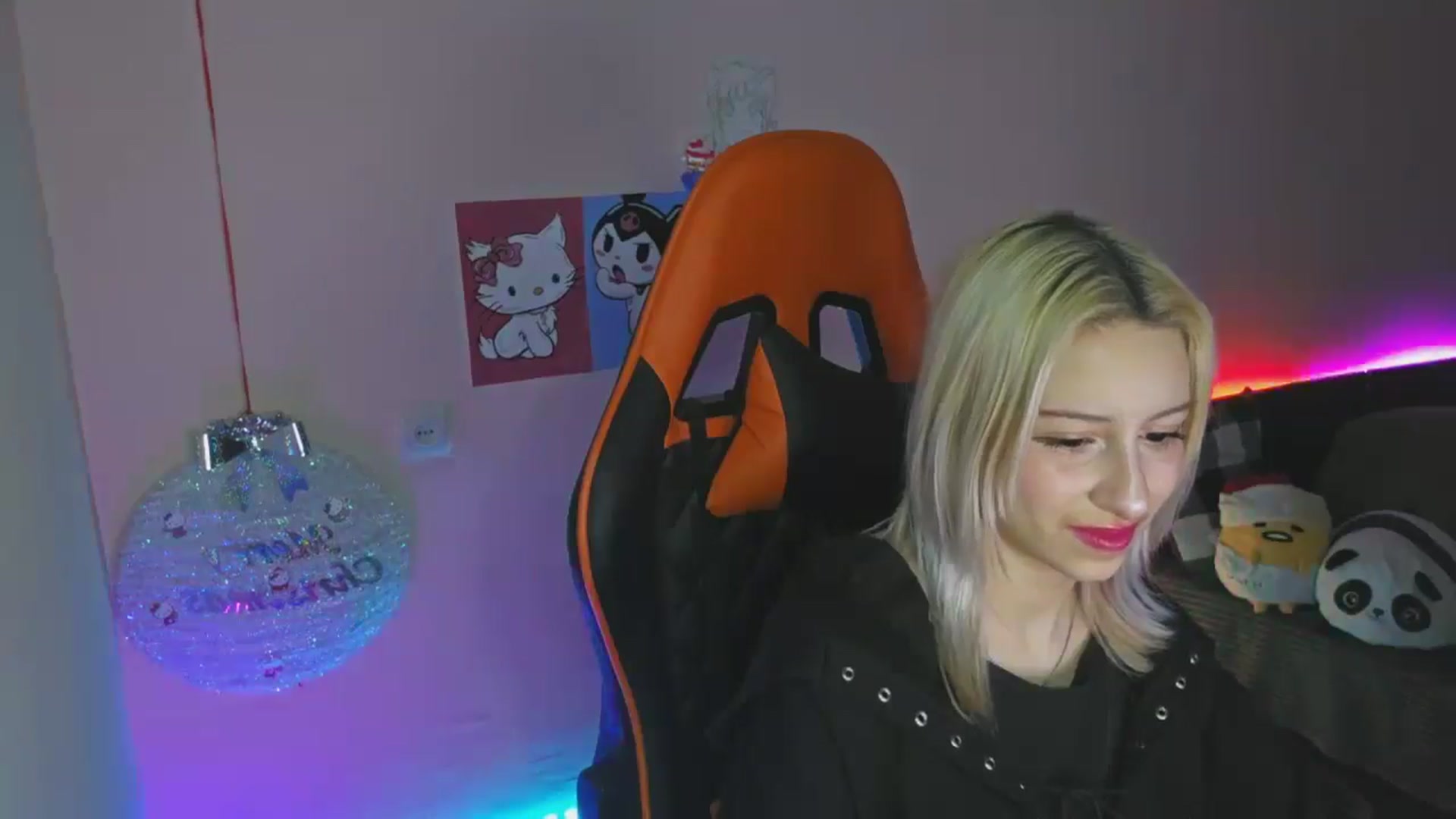 Gallery image thumbnail from PureBlush_xo's myfreecams stream on, 01/01/2026, 03:27 image 3 of 20