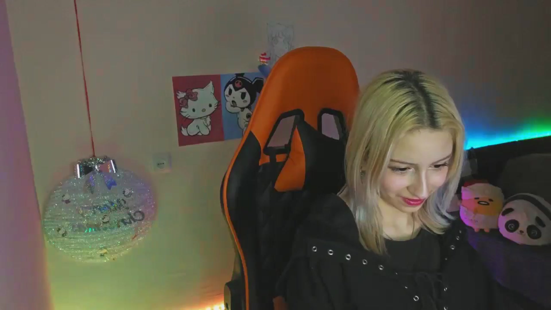 Gallery image thumbnail from PureBlush_xo's myfreecams stream on, 01/01/2026, 03:27 image 10 of 20