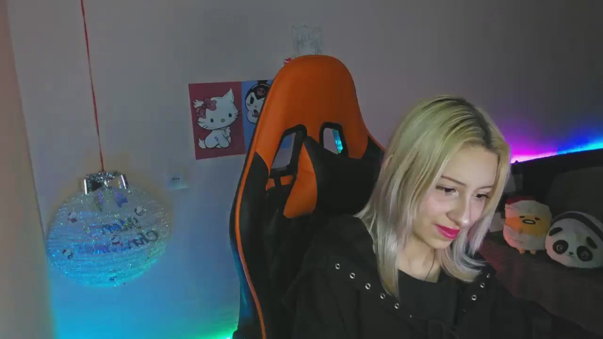 Gallery image thumbnail from PureBlush_xo's myfreecams stream on, 01/01/2026, 03:27 image 8 of 20