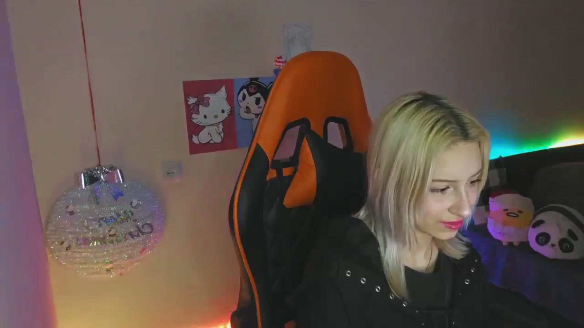 Gallery image thumbnail from PureBlush_xo's myfreecams stream on, 01/01/2026, 03:27 image 7 of 20