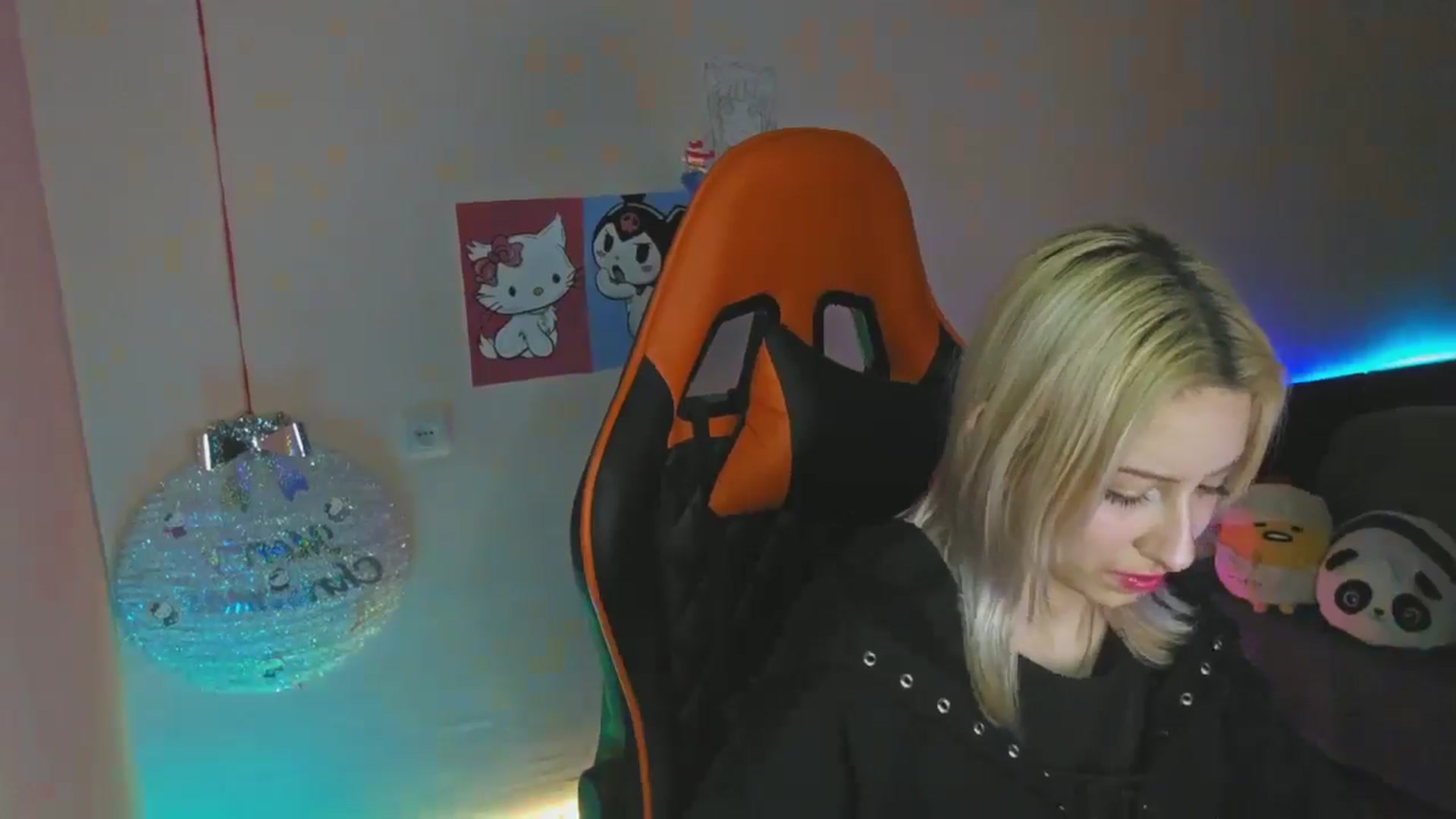 Gallery image thumbnail from PureBlush_xo's myfreecams stream on, 01/01/2026, 03:27 image 5 of 20