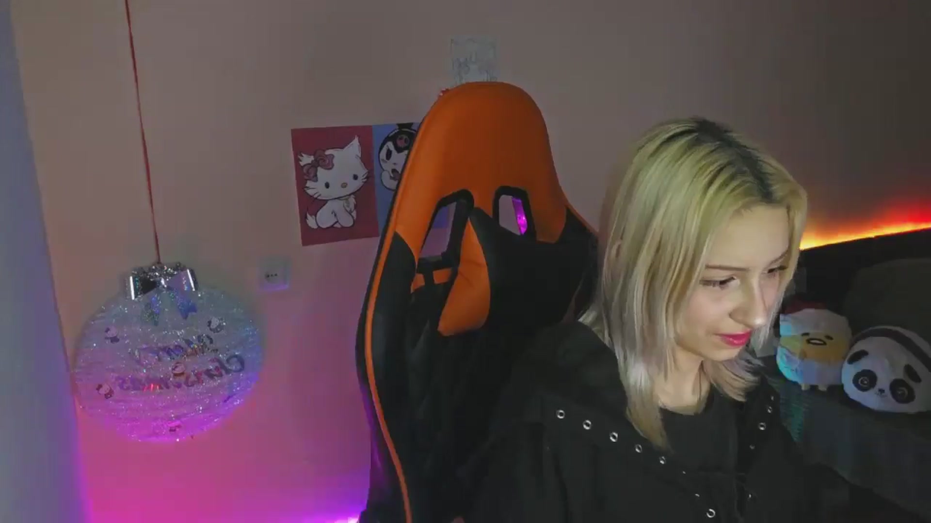 Gallery image thumbnail from PureBlush_xo's myfreecams stream on, 01/01/2026, 03:27 image 9 of 20