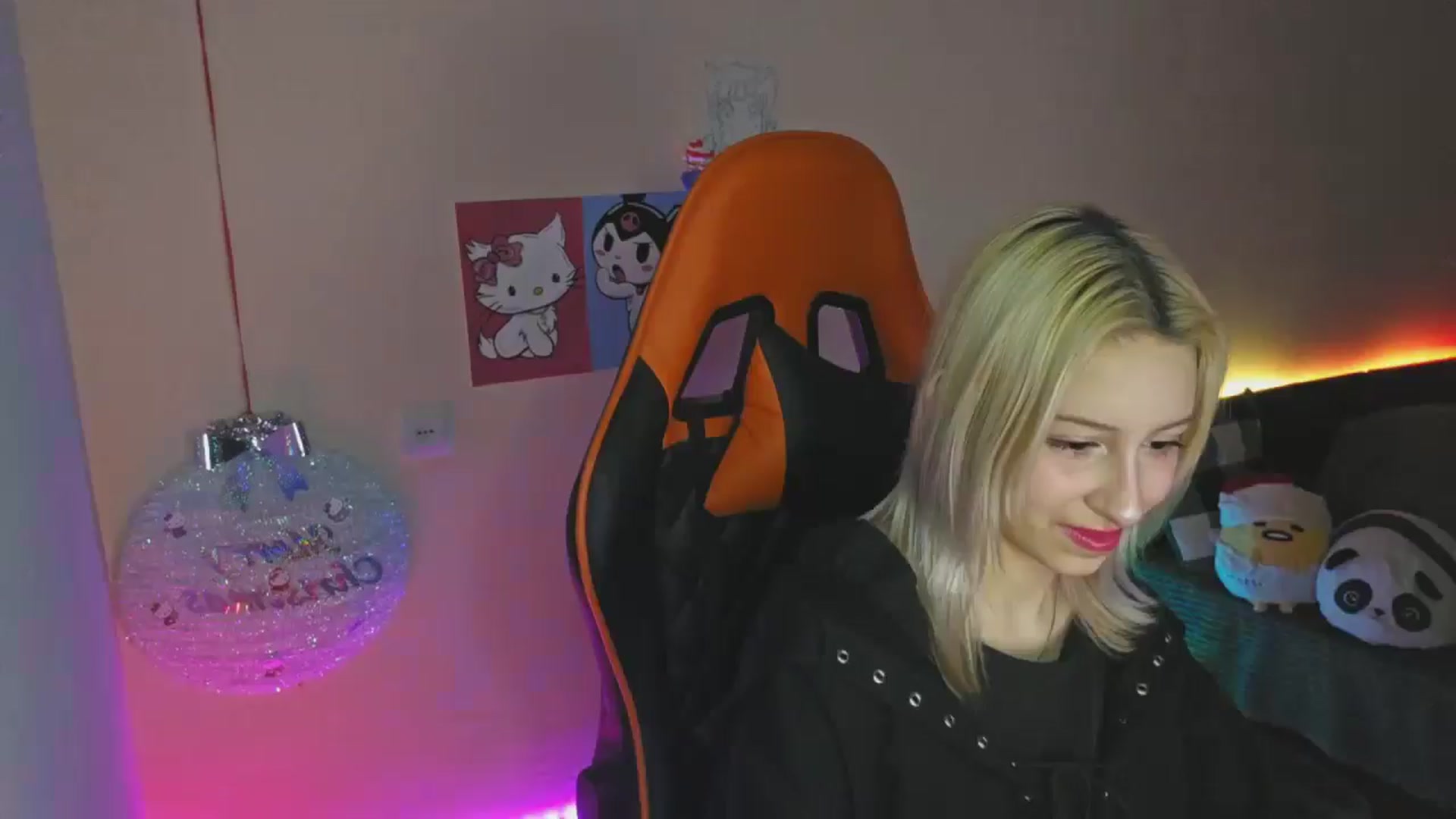 Gallery image thumbnail from PureBlush_xo's myfreecams stream on, 01/01/2026, 03:27 image 1 of 20