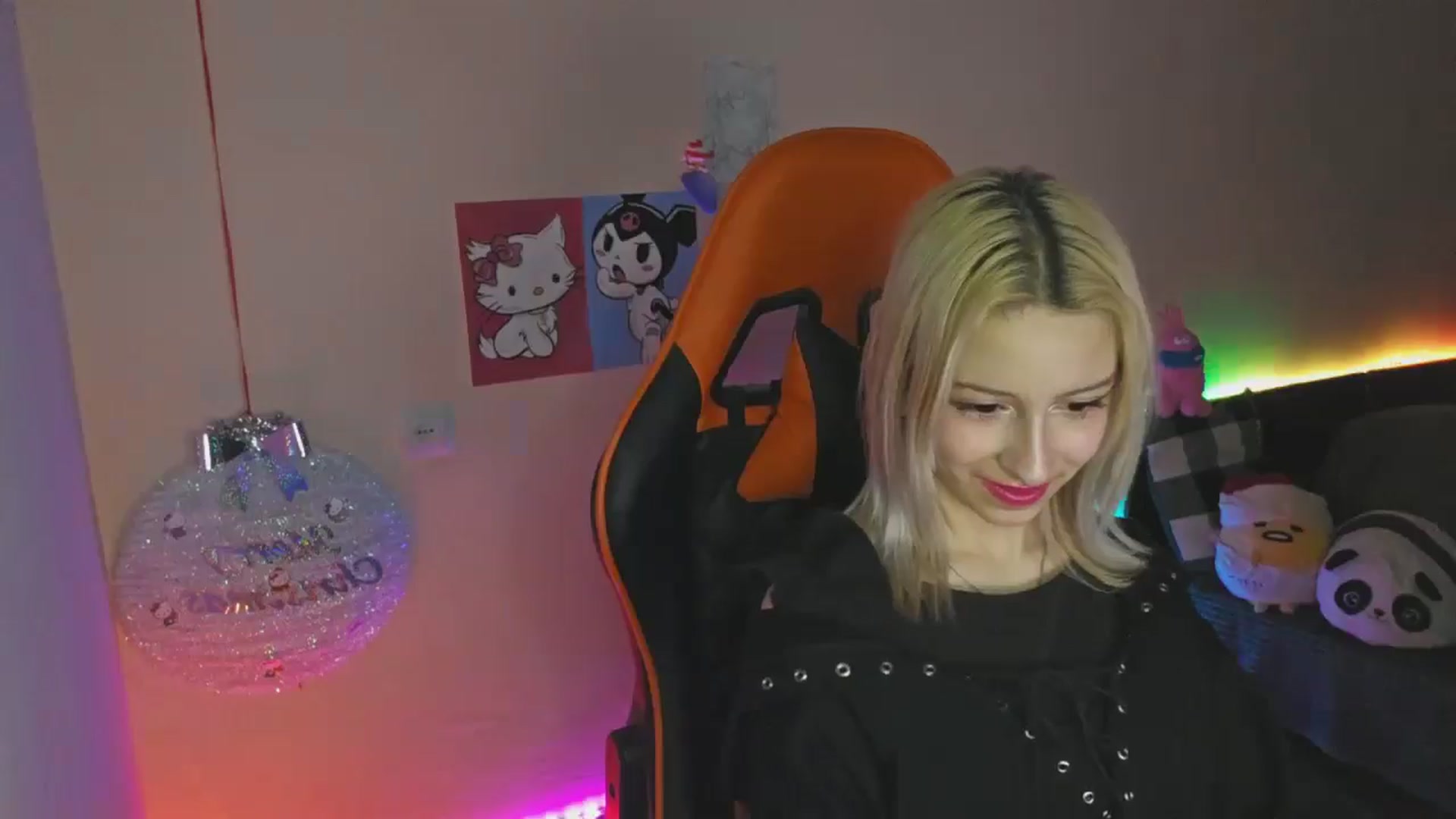 Gallery image thumbnail from PureBlush_xo's myfreecams stream on, 01/01/2026, 03:27 image 12 of 20