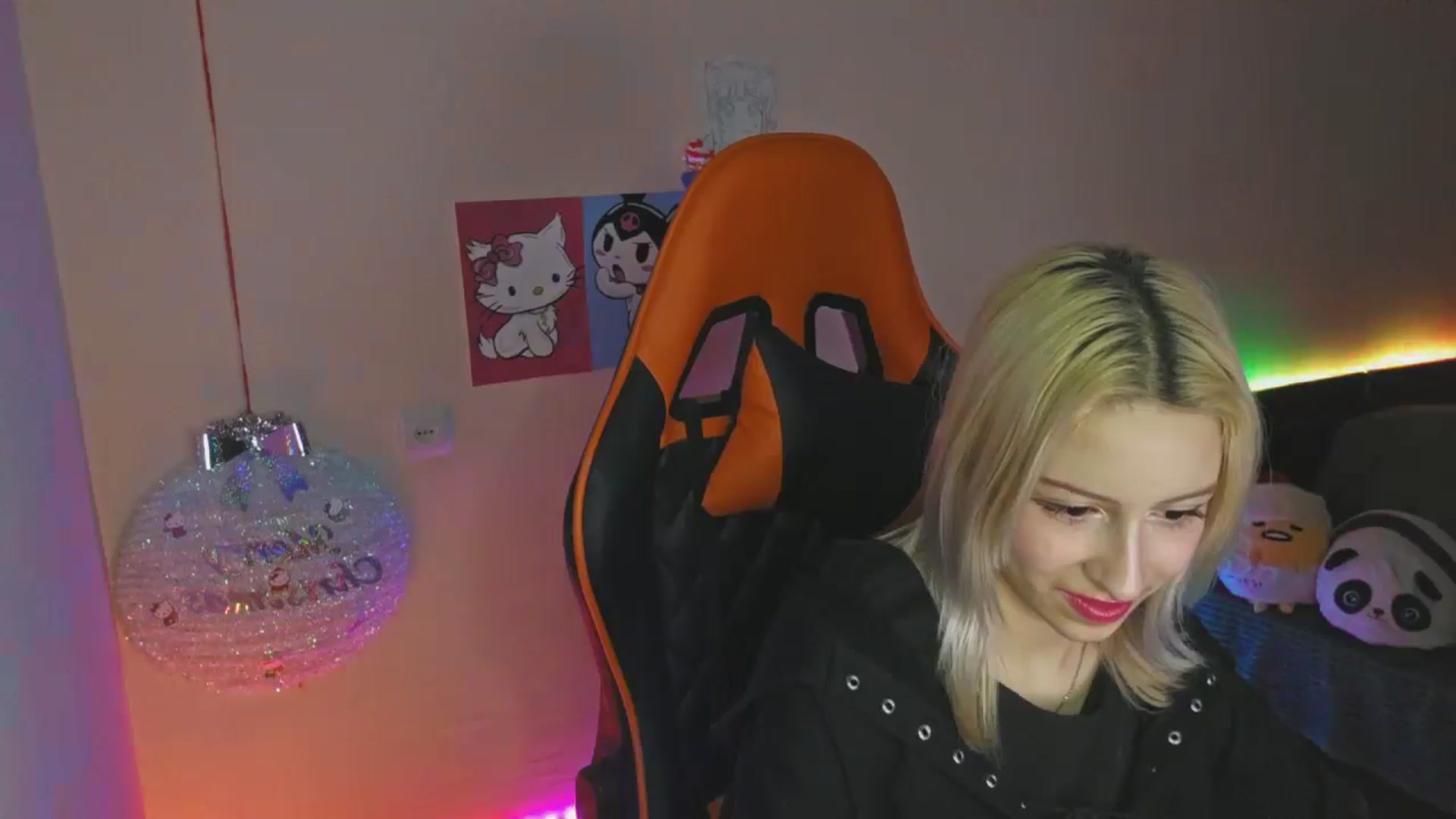 Gallery image thumbnail from PureBlush_xo's myfreecams stream on, 01/01/2026, 03:27 image 4 of 20