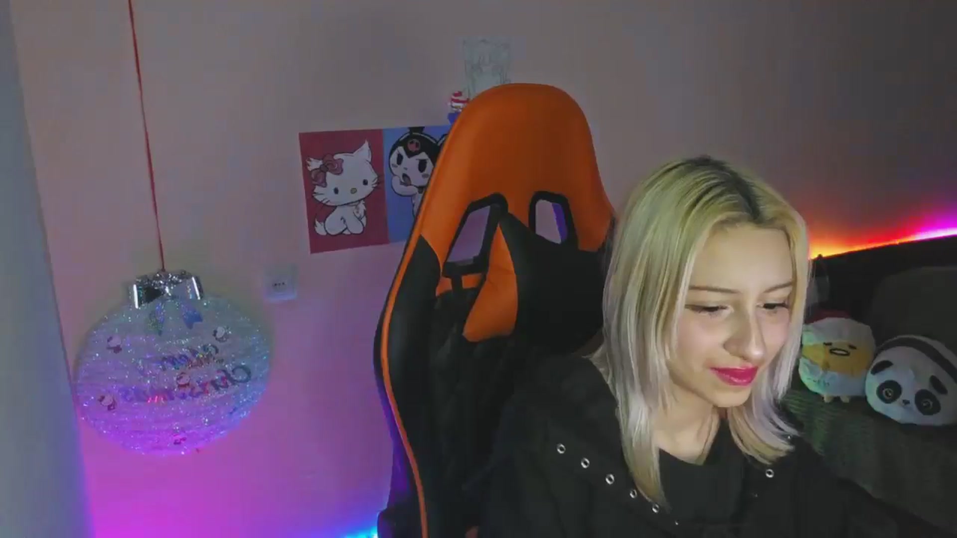 Gallery image thumbnail from PureBlush_xo's myfreecams stream on, 01/01/2026, 03:27 image 6 of 20