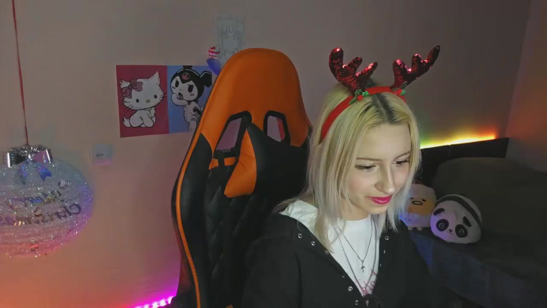 Gallery image thumbnail from PureBlush_xo's myfreecams stream on, 01/02/2026, 24:38 image 1 of 20