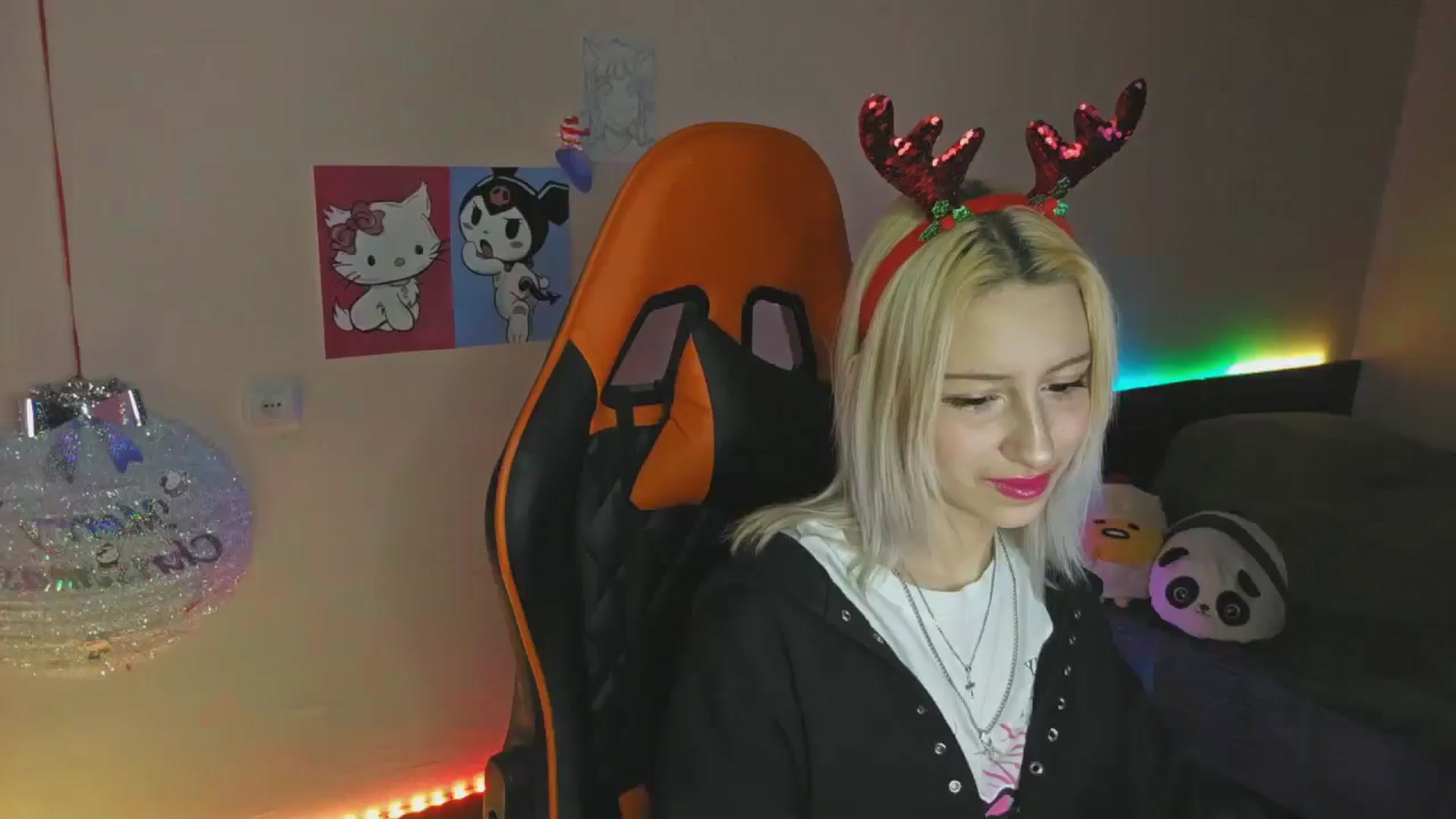 Gallery image thumbnail from PureBlush_xo's myfreecams stream on, 01/02/2026, 24:38 image 12 of 20