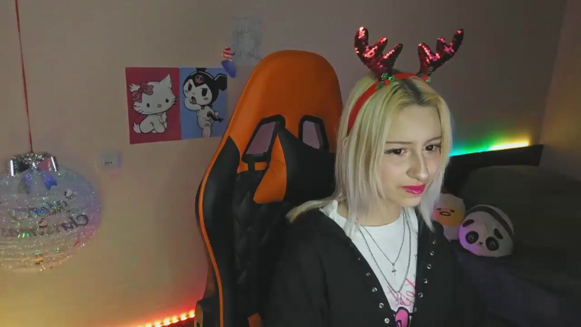 Gallery image thumbnail from PureBlush_xo's myfreecams stream on, 01/02/2026, 24:38 image 5 of 20