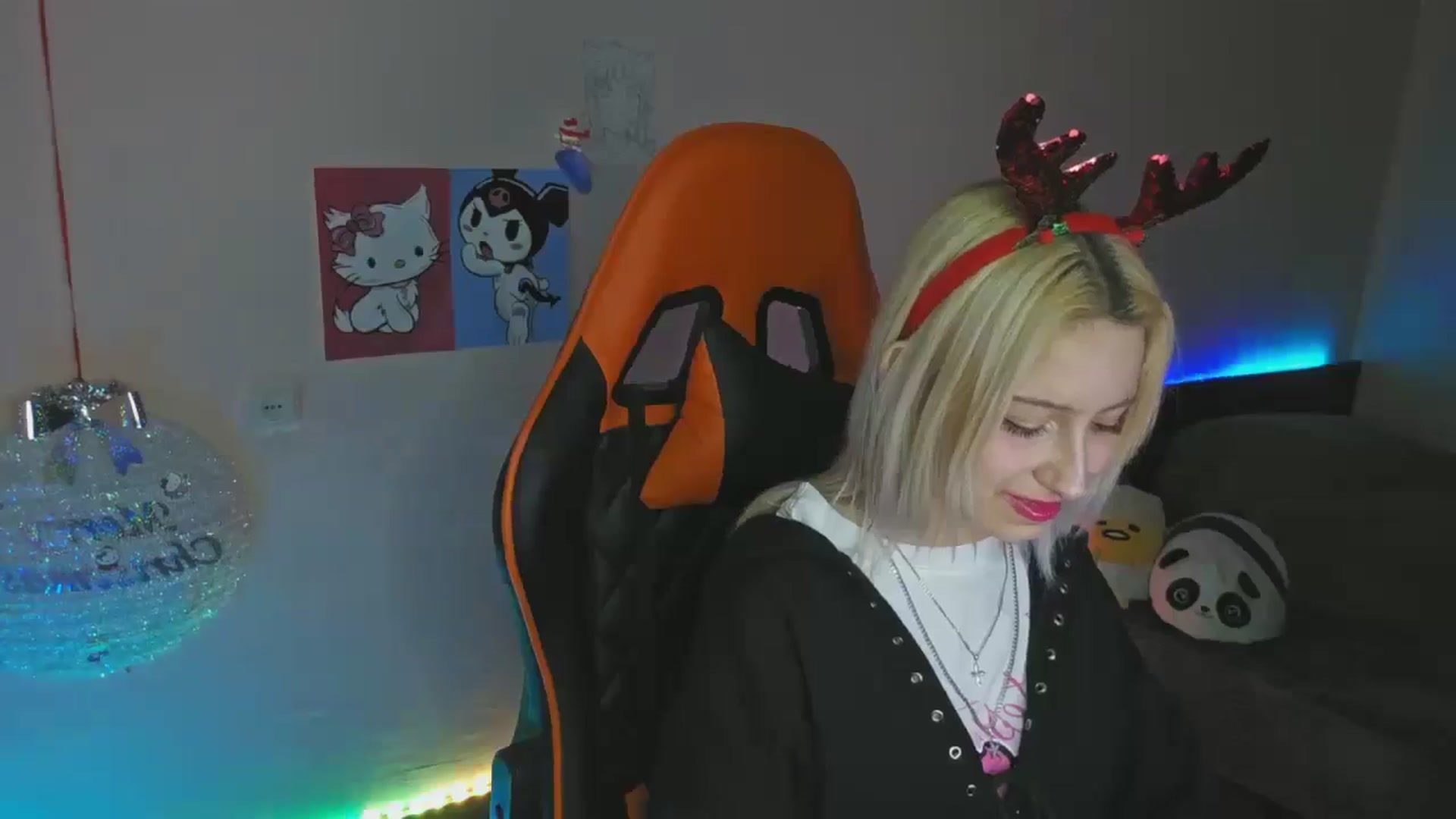 Gallery image thumbnail from PureBlush_xo's myfreecams stream on, 01/02/2026, 24:38 image 6 of 20