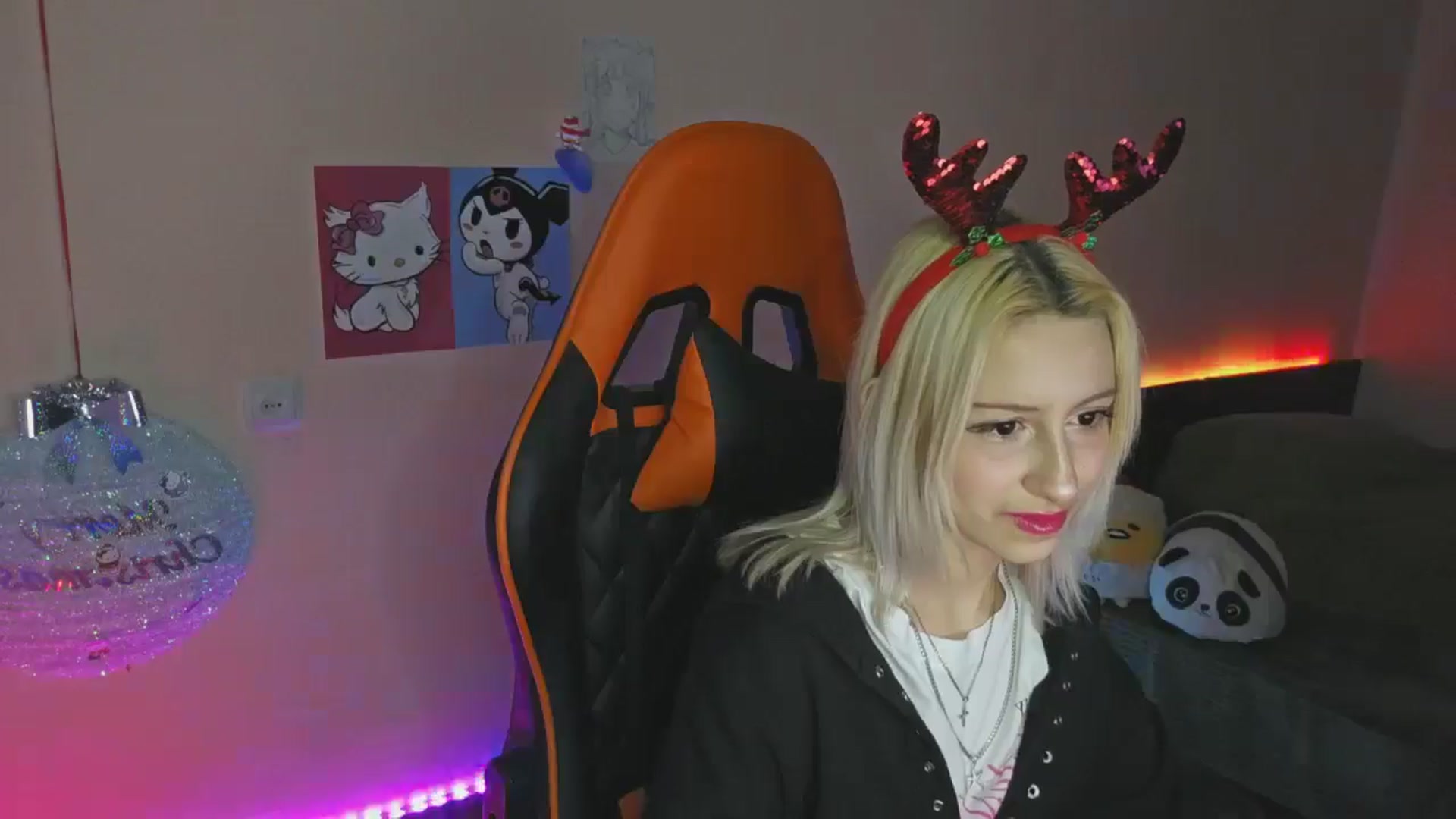 Gallery image thumbnail from PureBlush_xo's myfreecams stream on, 01/02/2026, 24:38 image 11 of 20